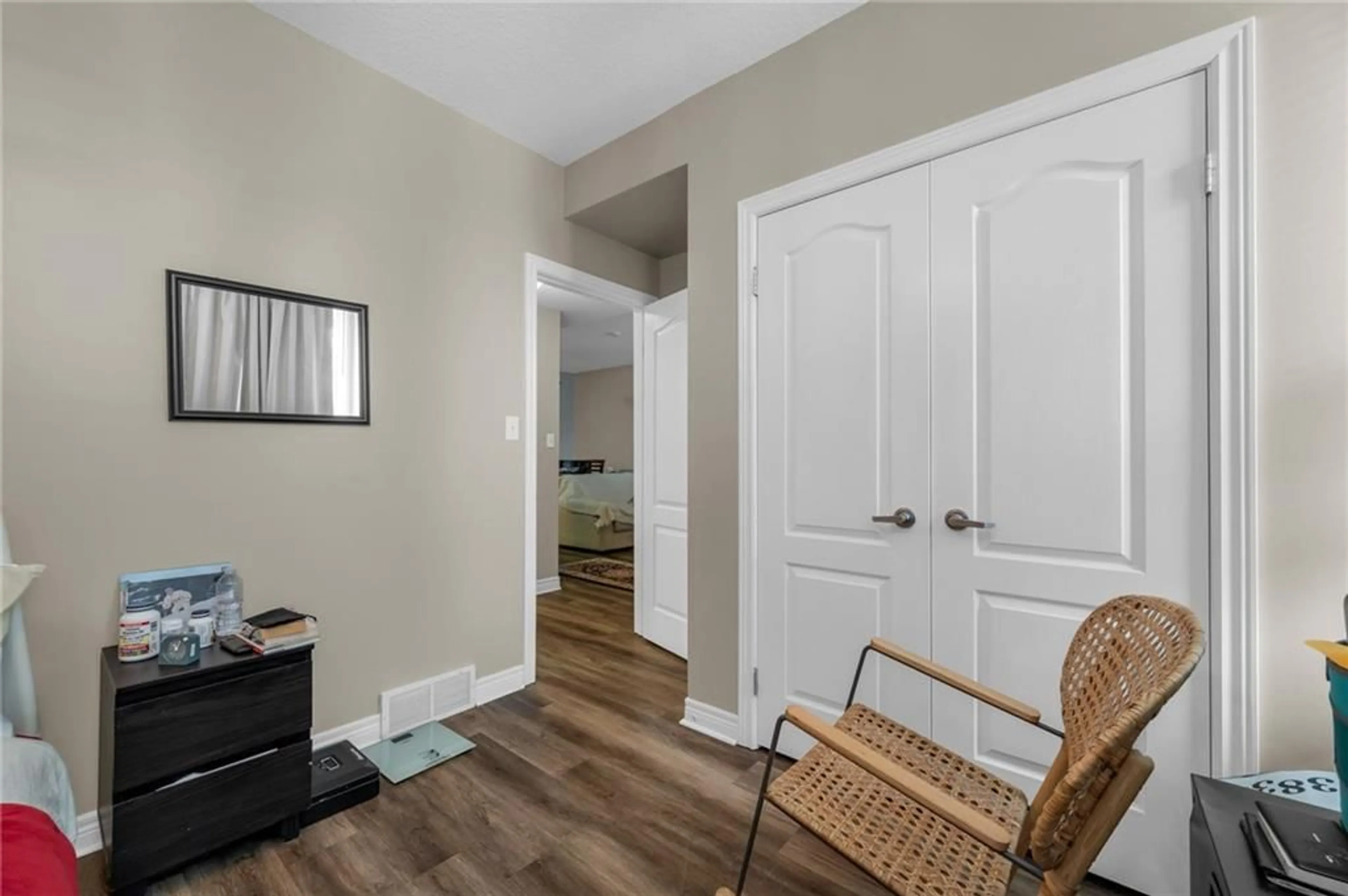 Indoor entryway for 6350 DORCHESTER St #113, Niagara Falls Ontario L2G 5T4