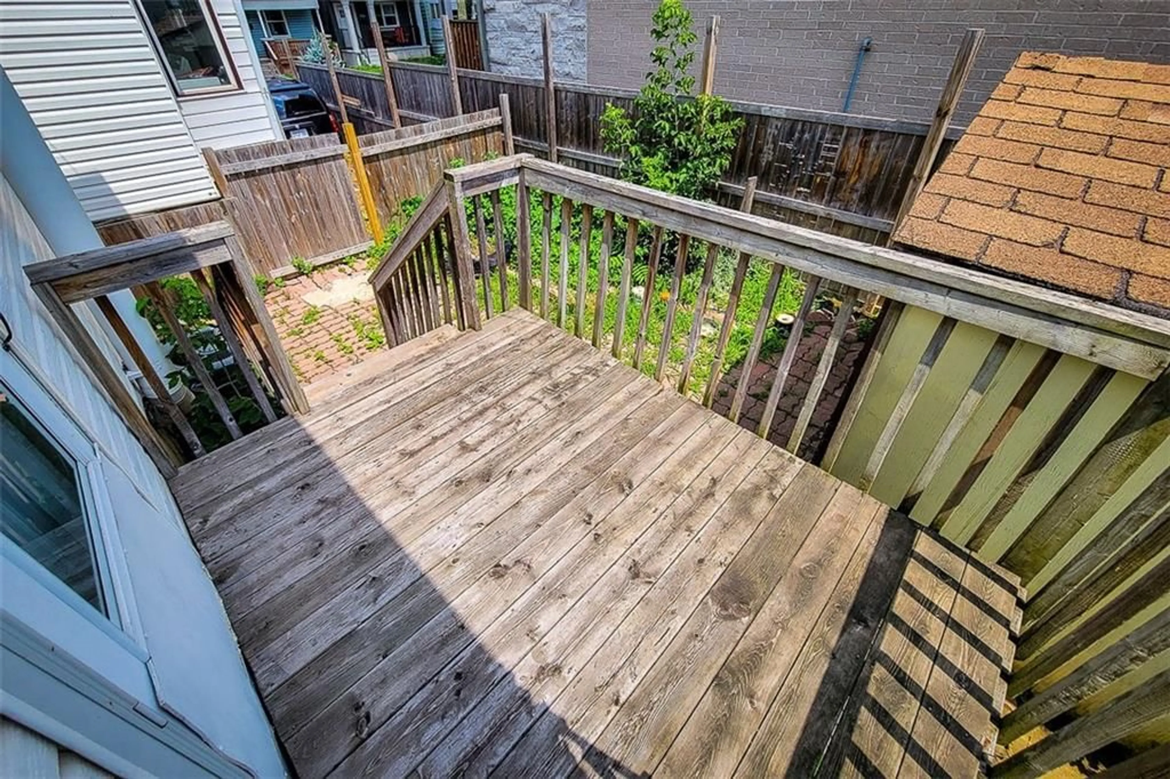 Patio for 34 Douglas Ave, Hamilton Ontario L8L 5P8