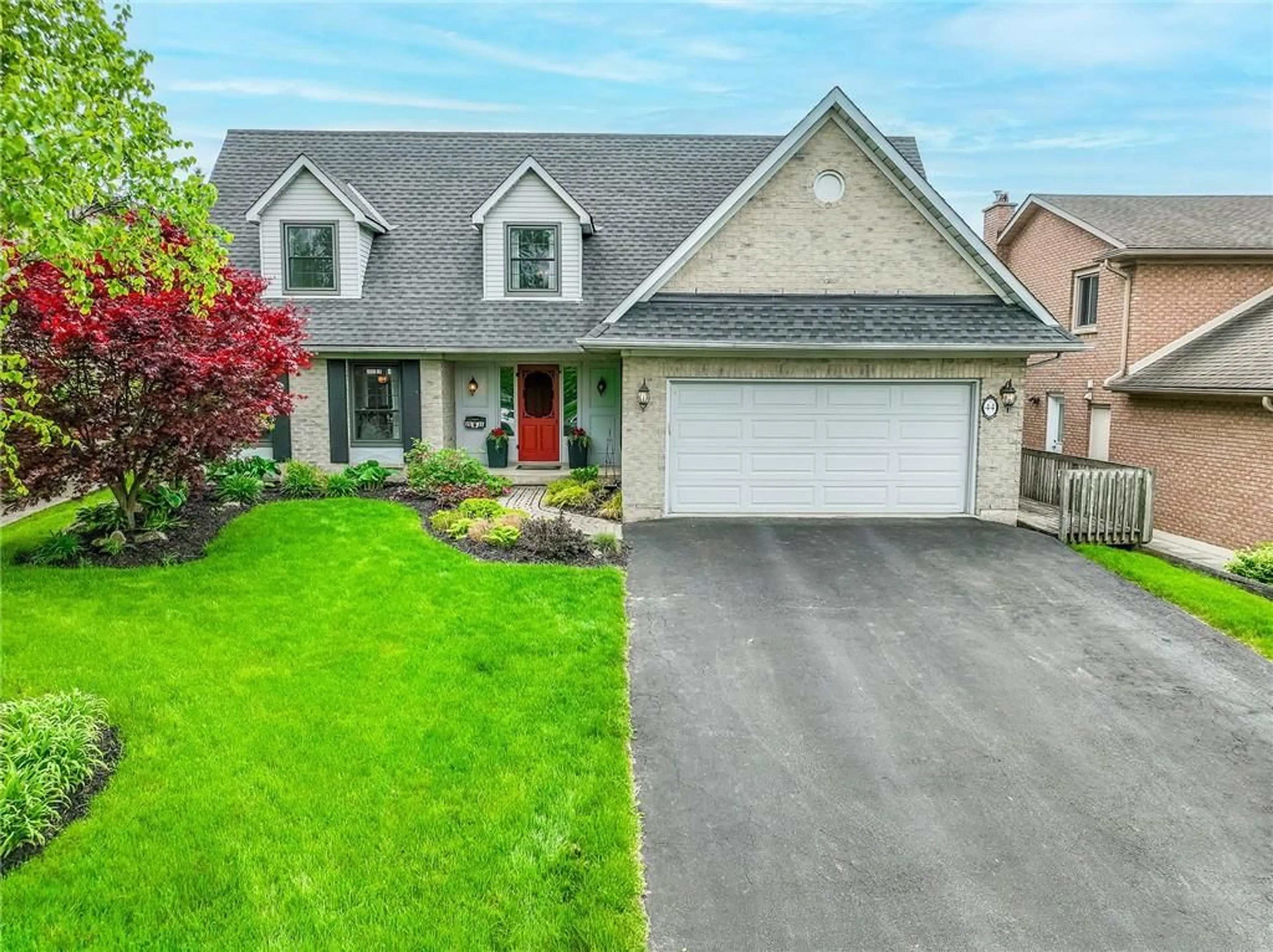 Frontside or backside of a home for 44 SEYMOUR Dr, Ancaster Ontario L9G 4N1