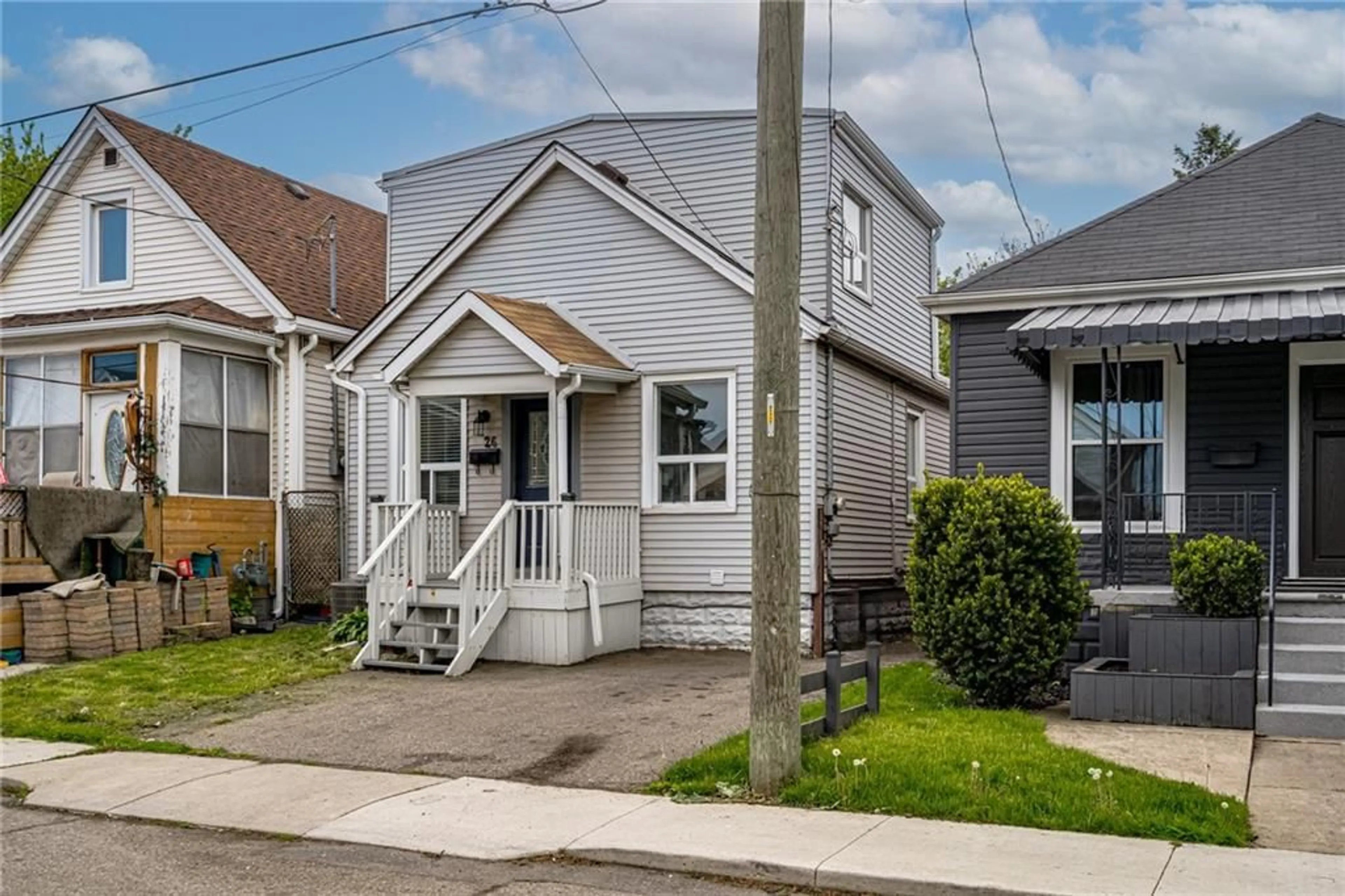 Frontside or backside of a home for 26 Cambridge Ave, Hamilton Ontario L8H 1T5