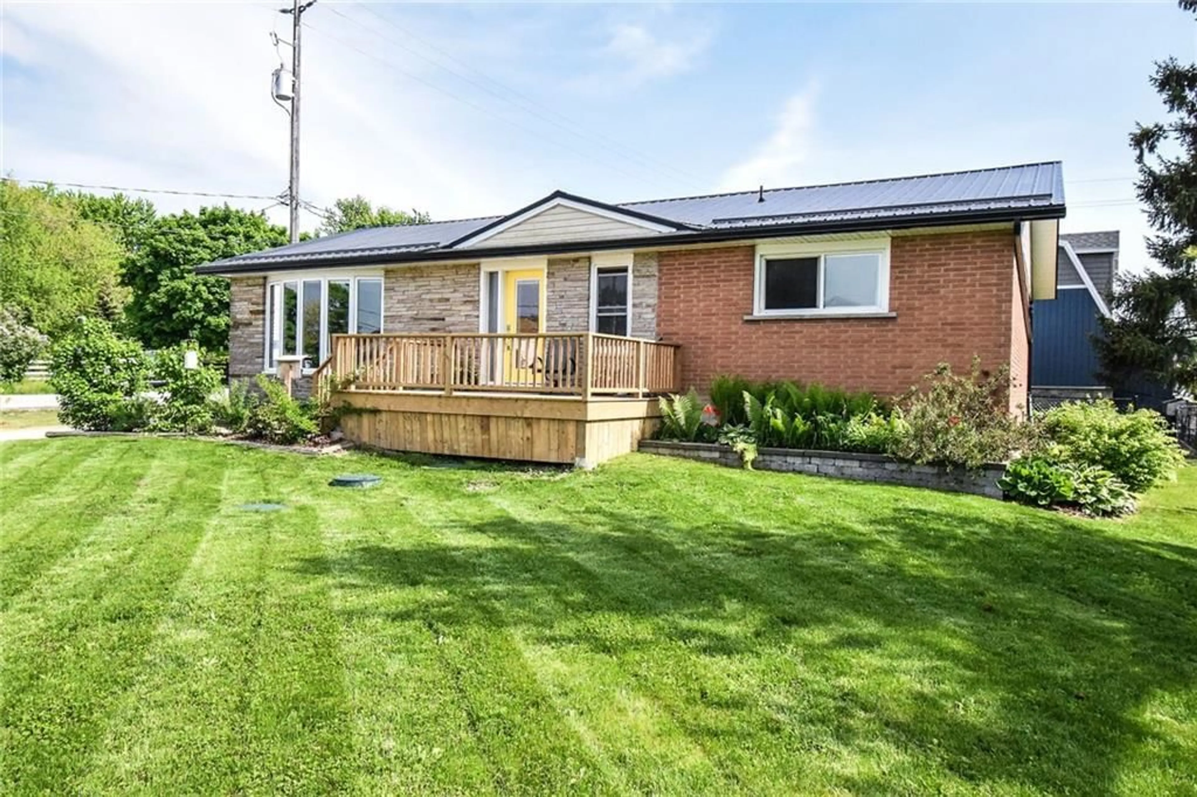 Frontside or backside of a home for 24 Port Maitland Rd, Dunnville Ontario N1A 1Y4