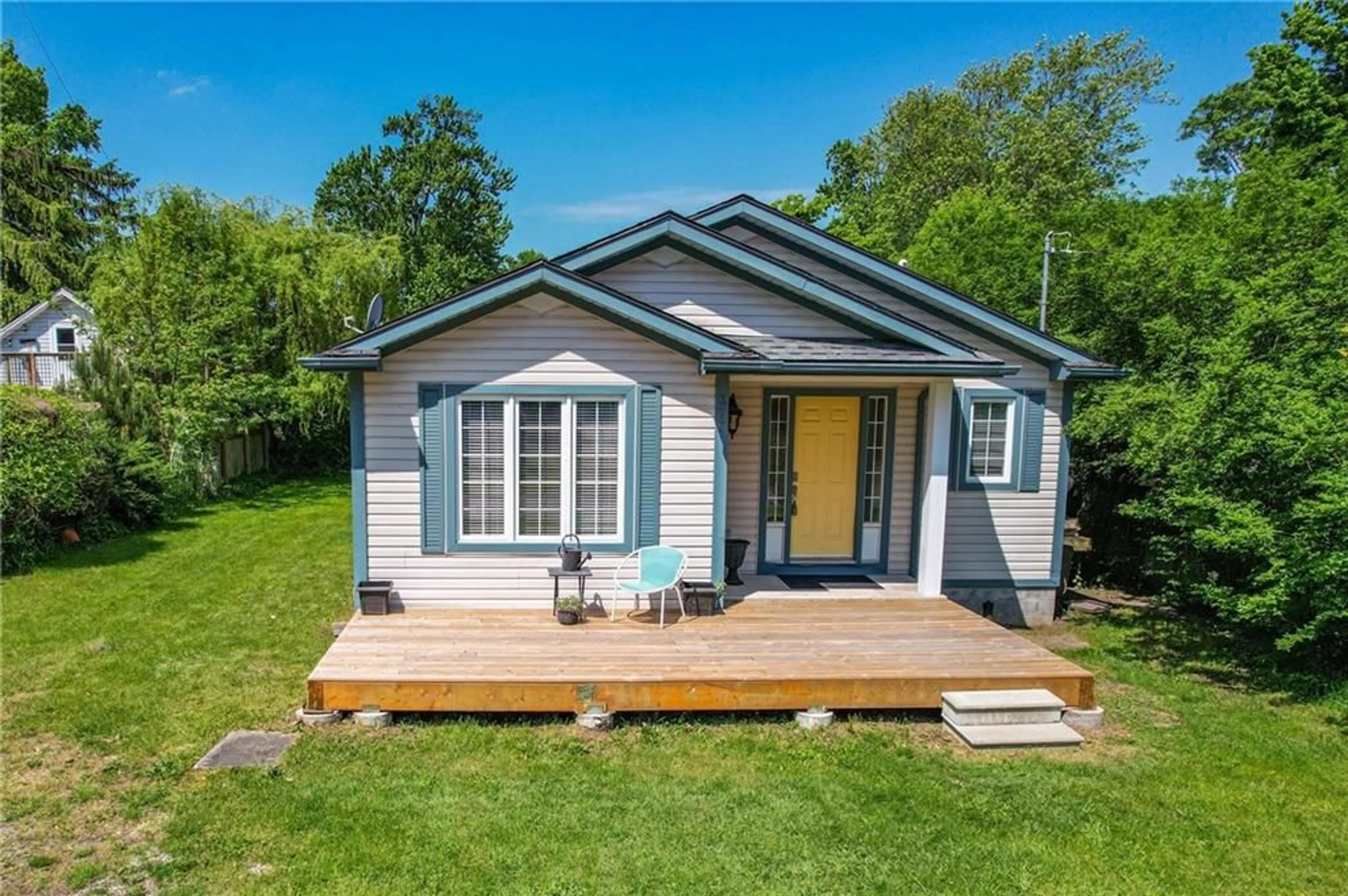 Cottage for 375 CHERRYWOOD Ave, Crystal Beach Ontario L0S 1B0