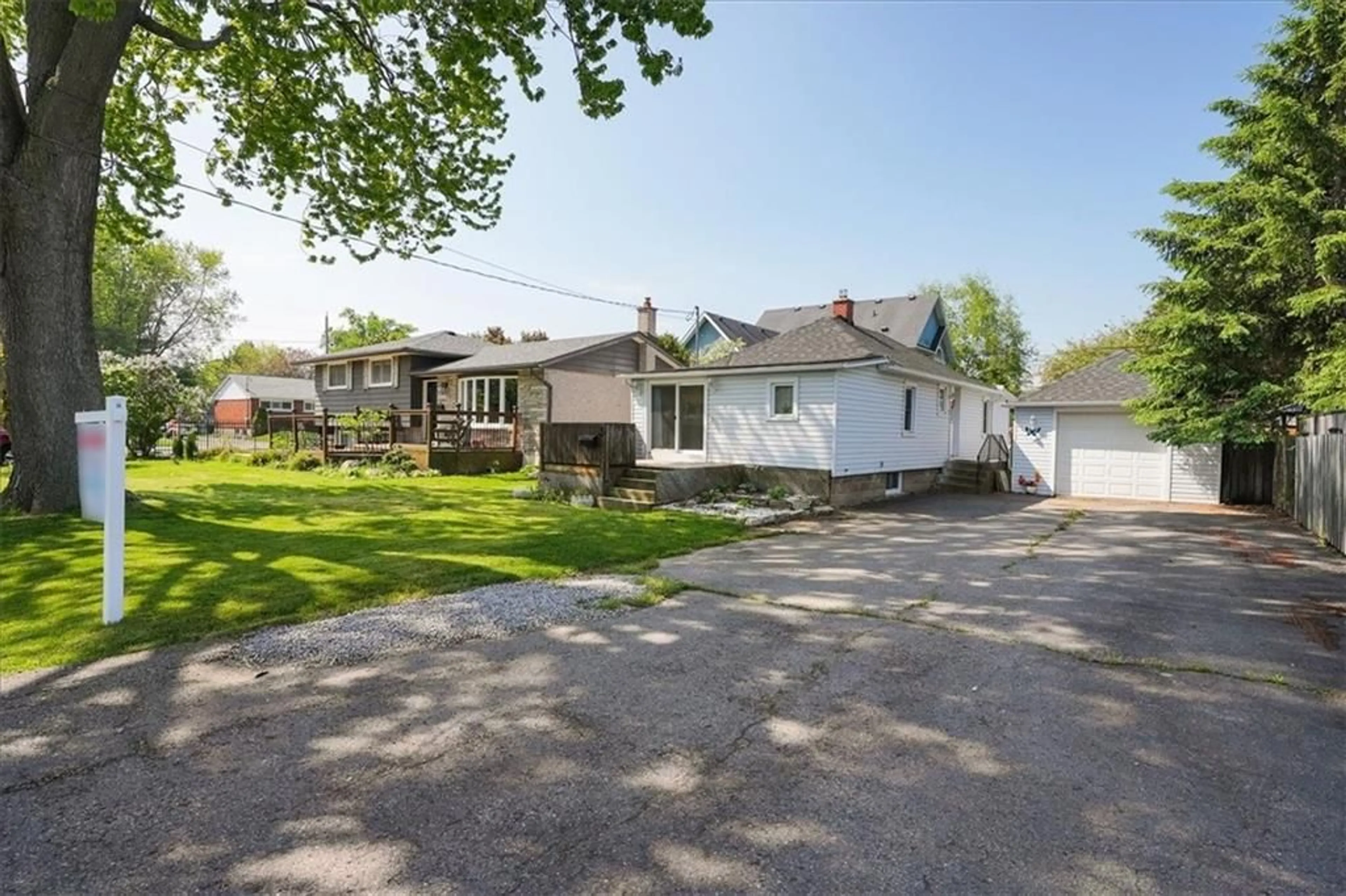 Frontside or backside of a home for 3 Pawling St, St. Catharines Ontario L2N 5M1