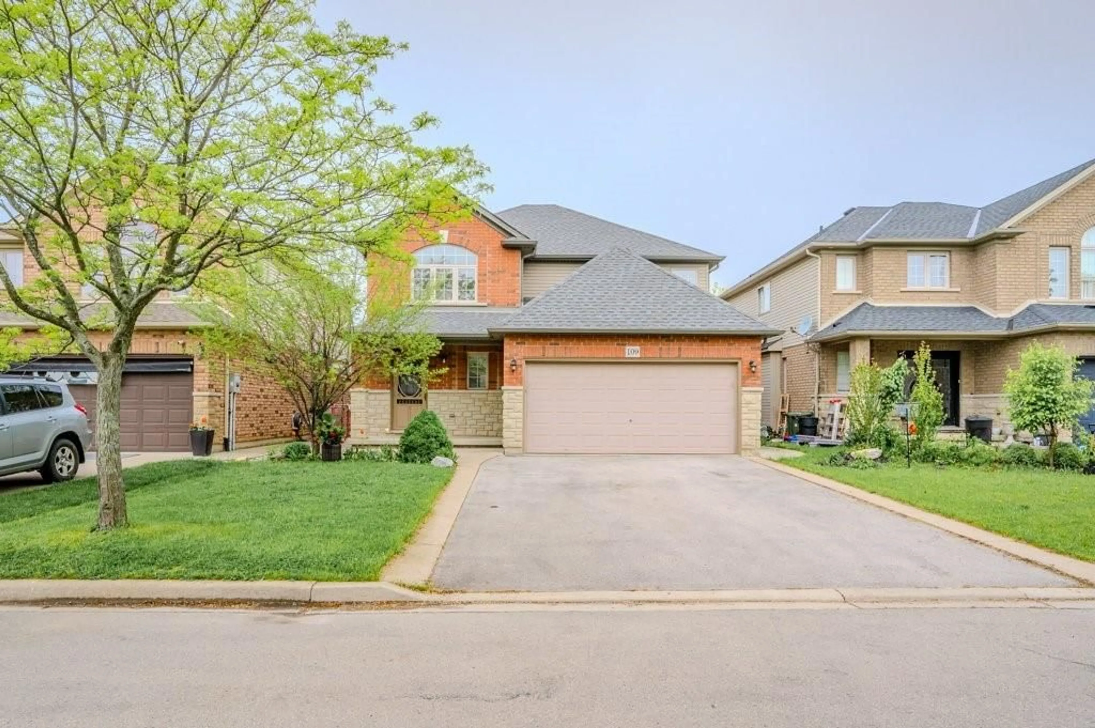 Frontside or backside of a home for 109 WILLS Cres, Binbrook Ontario L0R 1C0