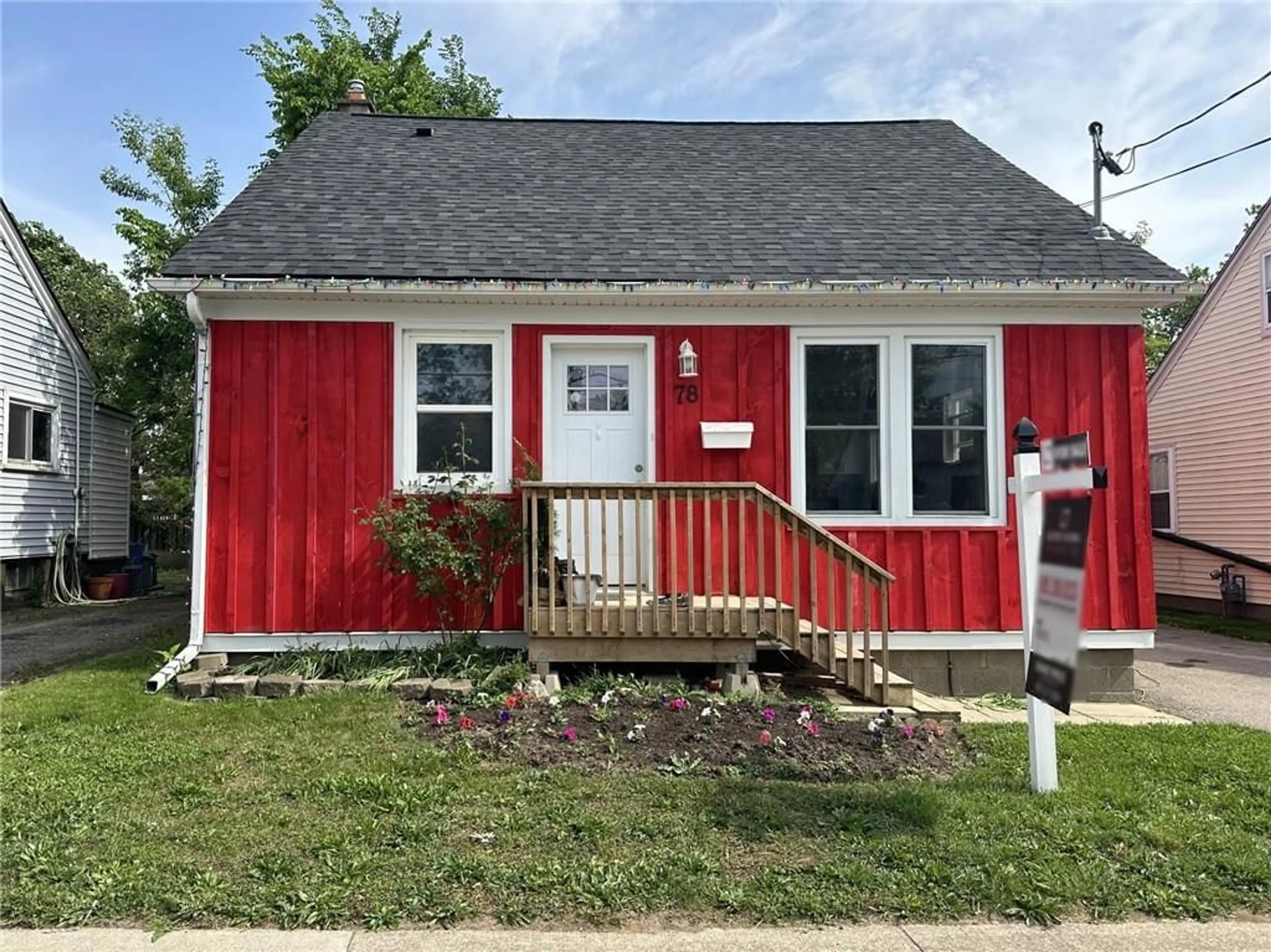 Cottage for 78 Grass Ave, St. Catharines Ontario L2R 1T1