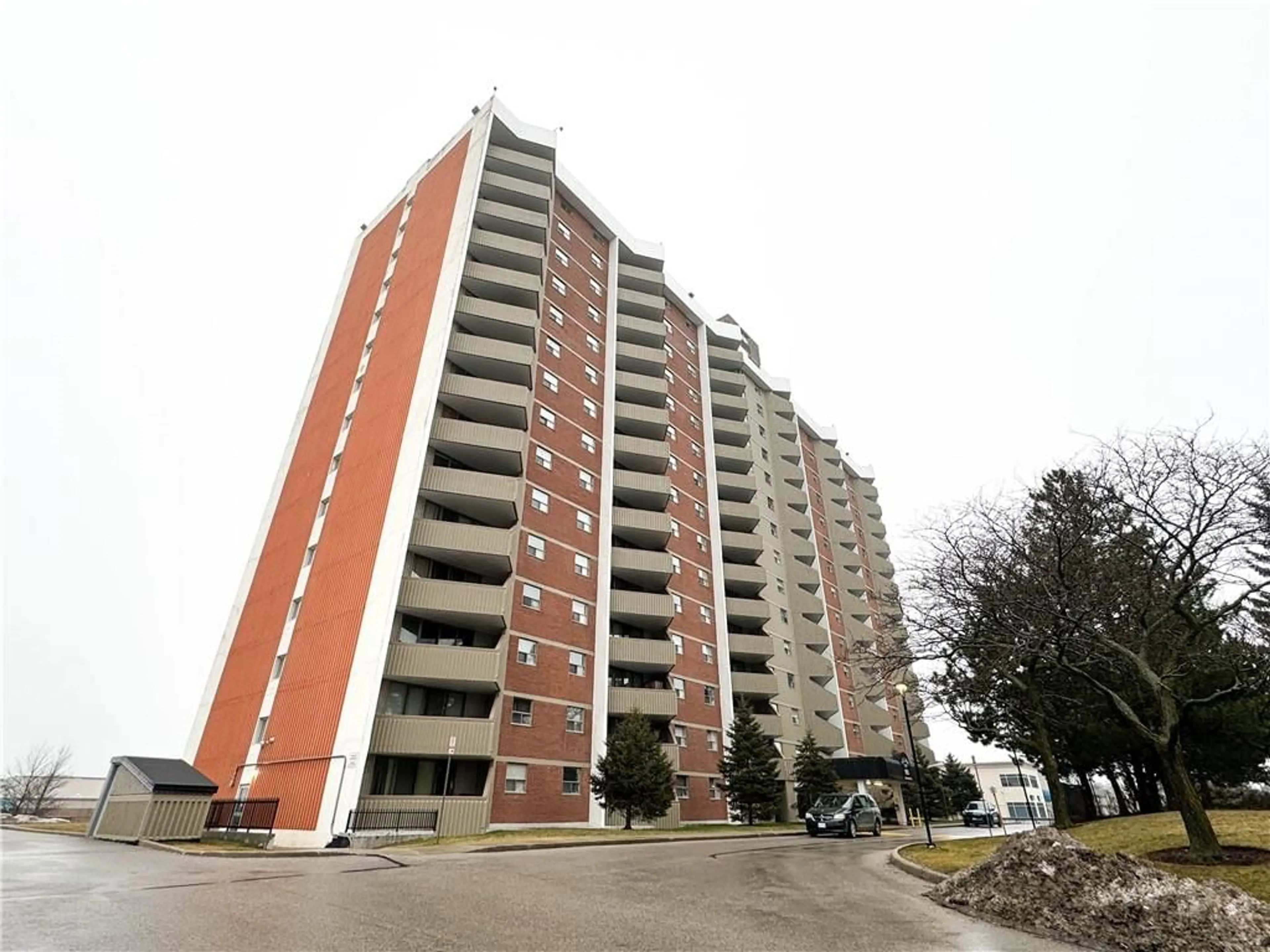 A pic from exterior of the house or condo for 1105 Jalna Blvd #905, London Ontario N6E 2S9