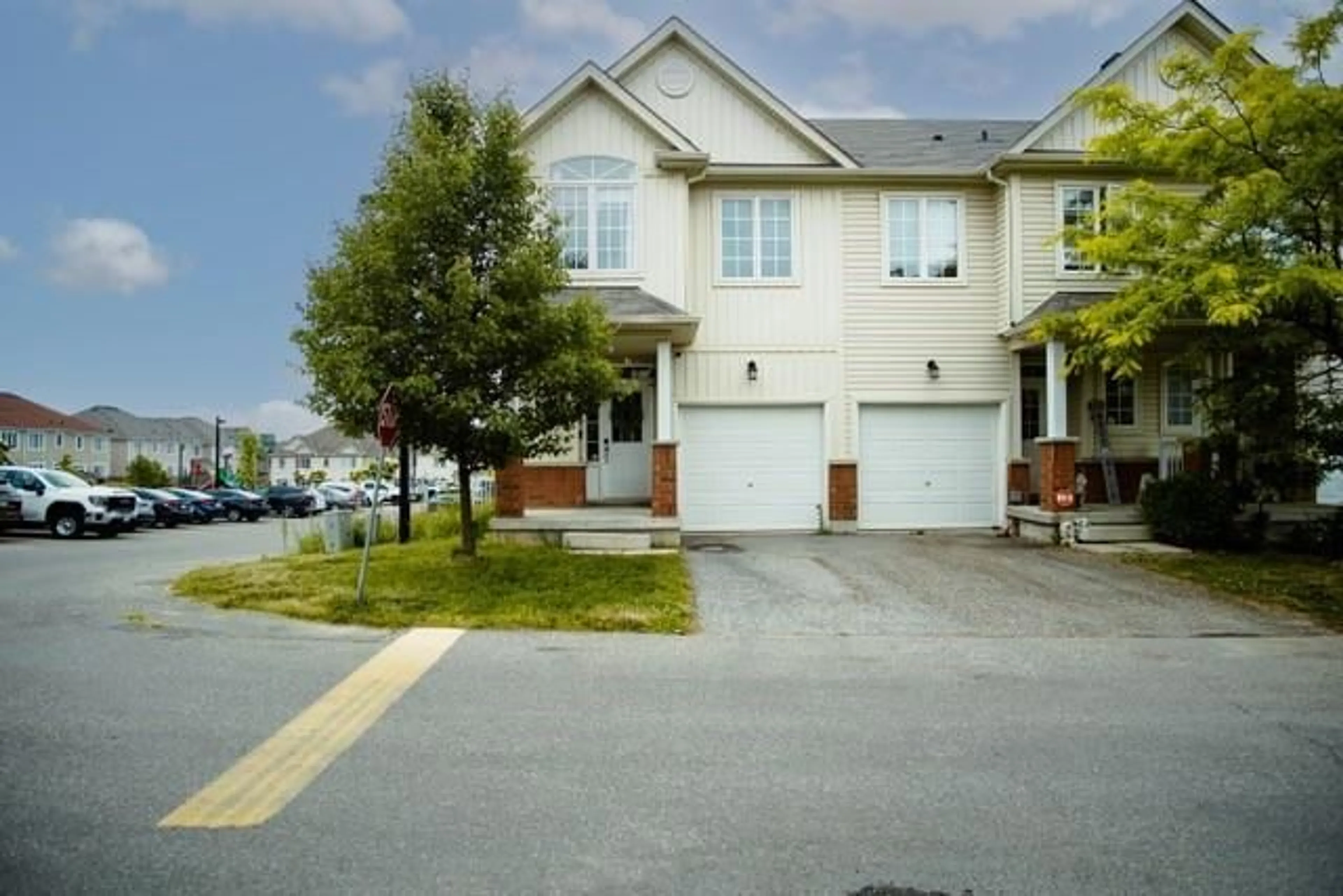 A pic from exterior of the house or condo for 21 Diana Ave, Brantford Ontario N3T 0G7