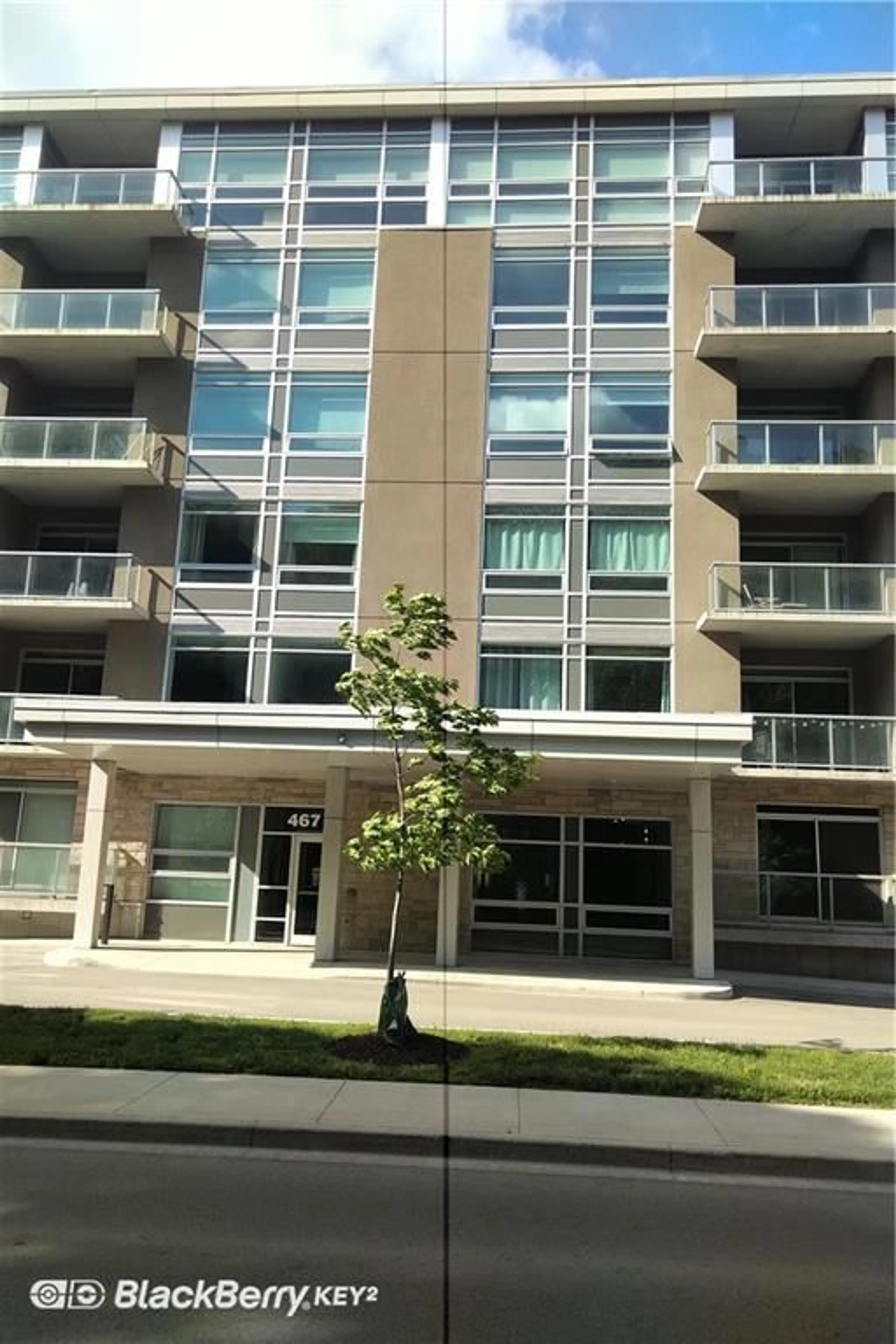 A pic from exterior of the house or condo for 467 CHARLTON Ave #106, Hamilton Ontario L8N 0B3