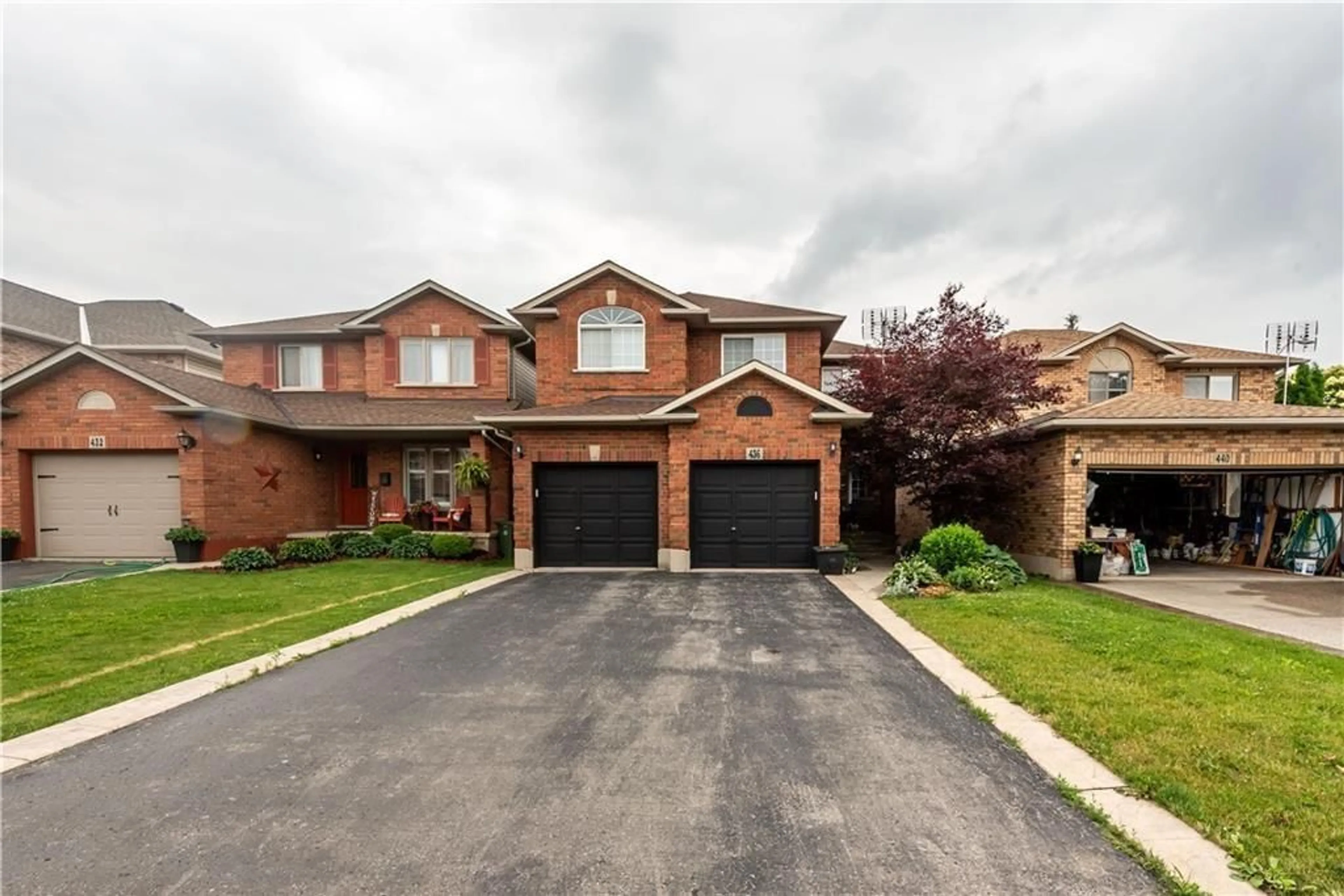 Home with brick exterior material for 436 Jacqueline Blvd, Hamilton Ontario L9B 2R3