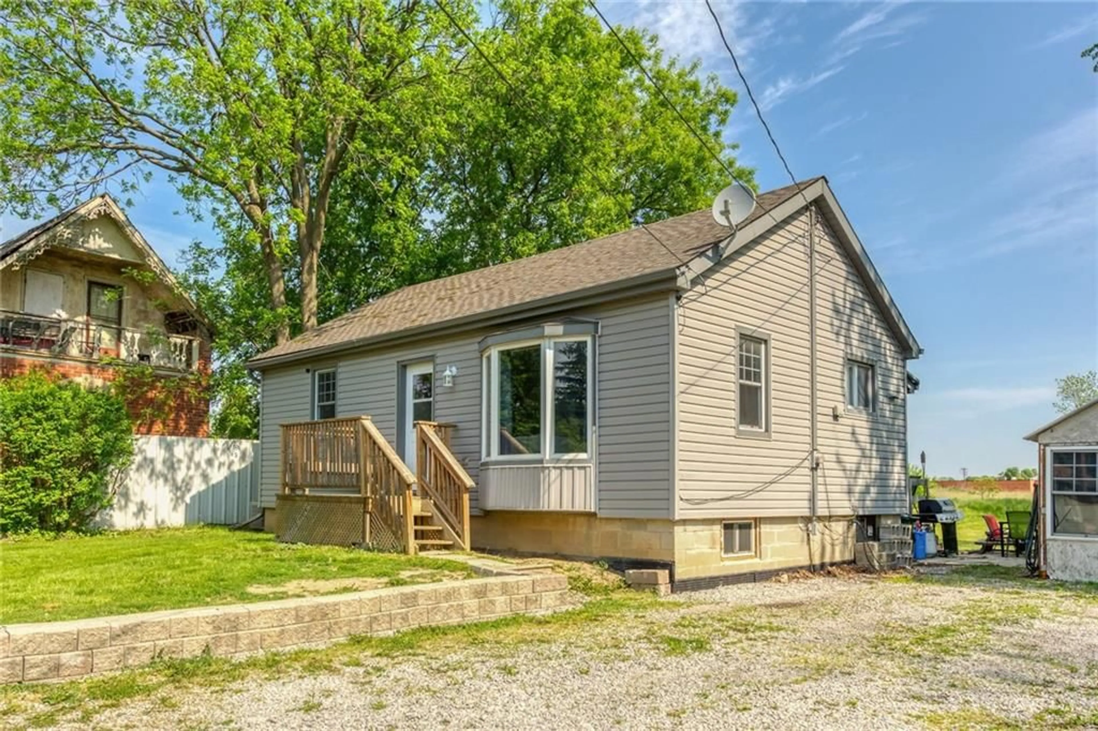 Cottage for 14 TALBOT Lane, Mount Hope Ontario L0R 1W0