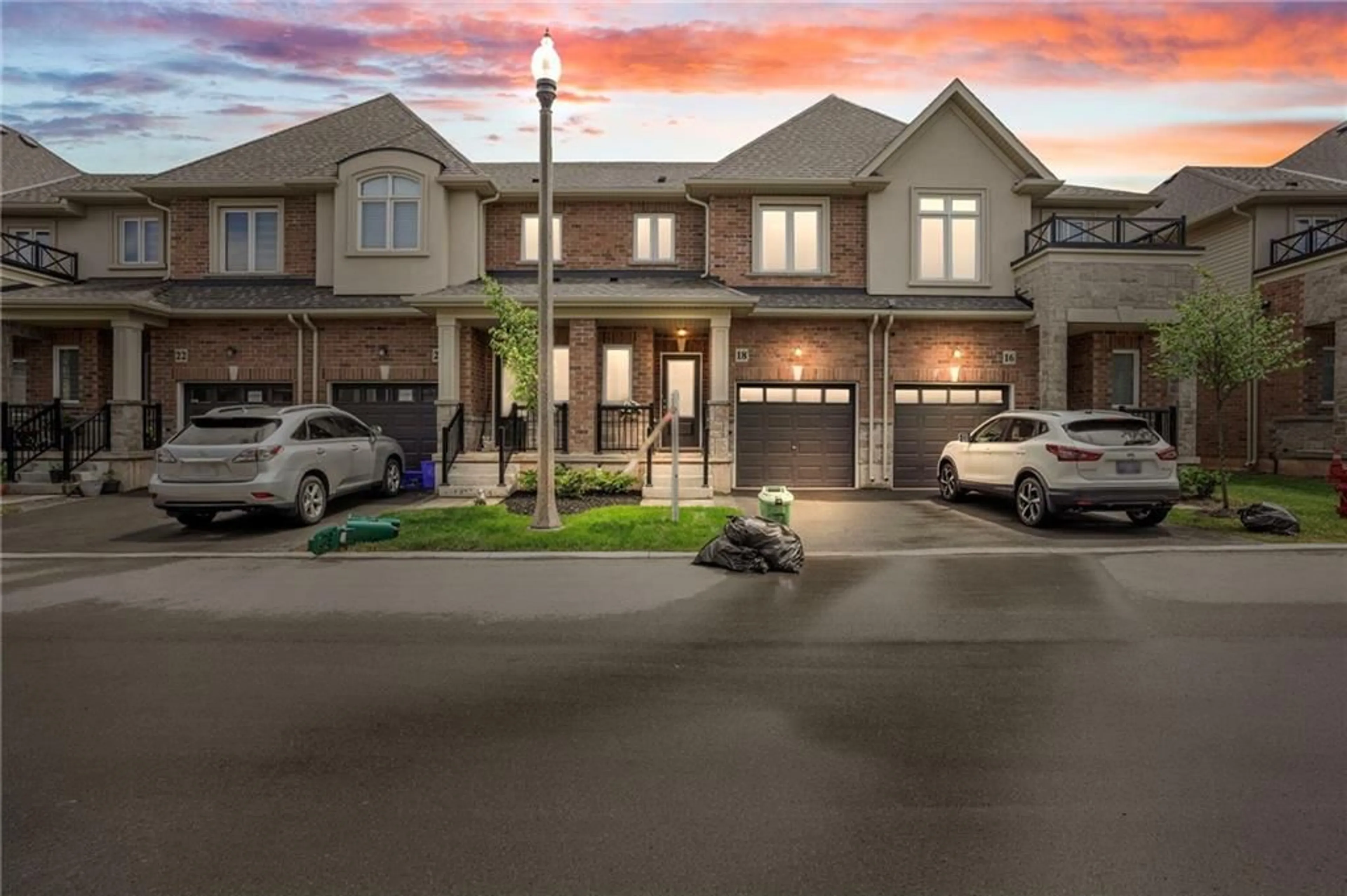 A pic from exterior of the house or condo for 18 Mockingbird Lane, Stoney Creek Ontario L8E 0K7