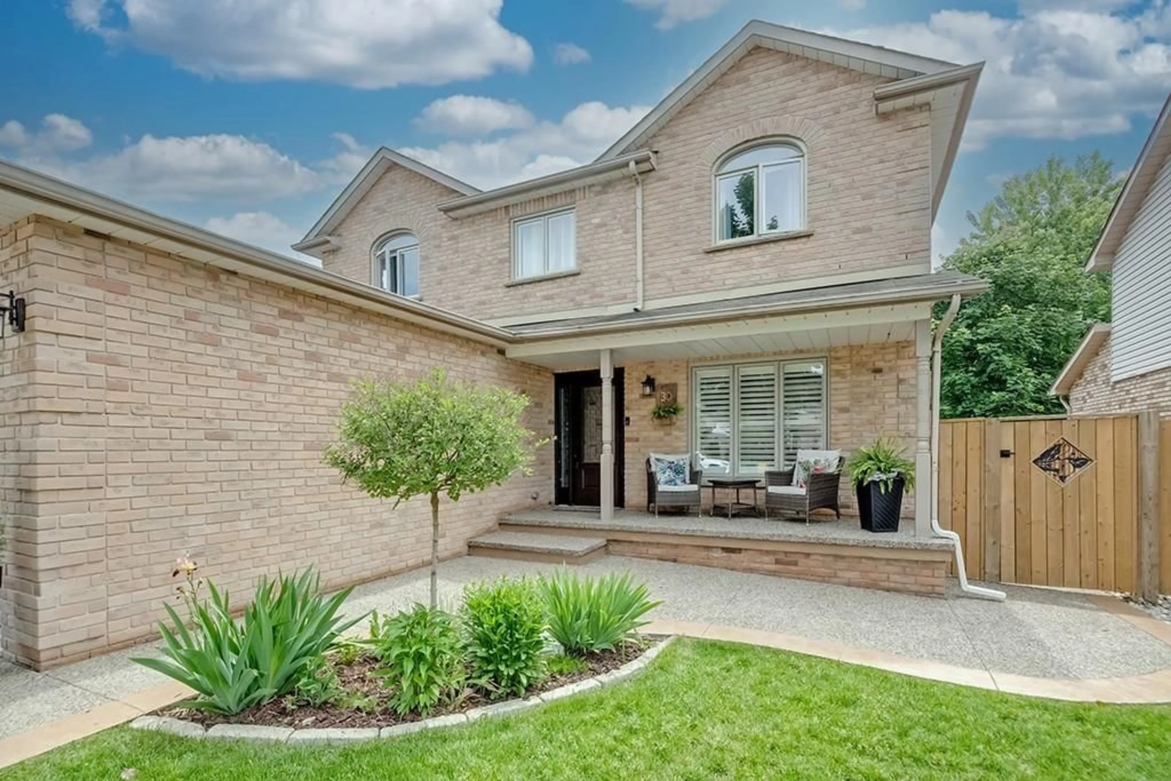 Indoor entryway for 30 CULOTTA Dr, Waterdown Ontario L8B 0C3