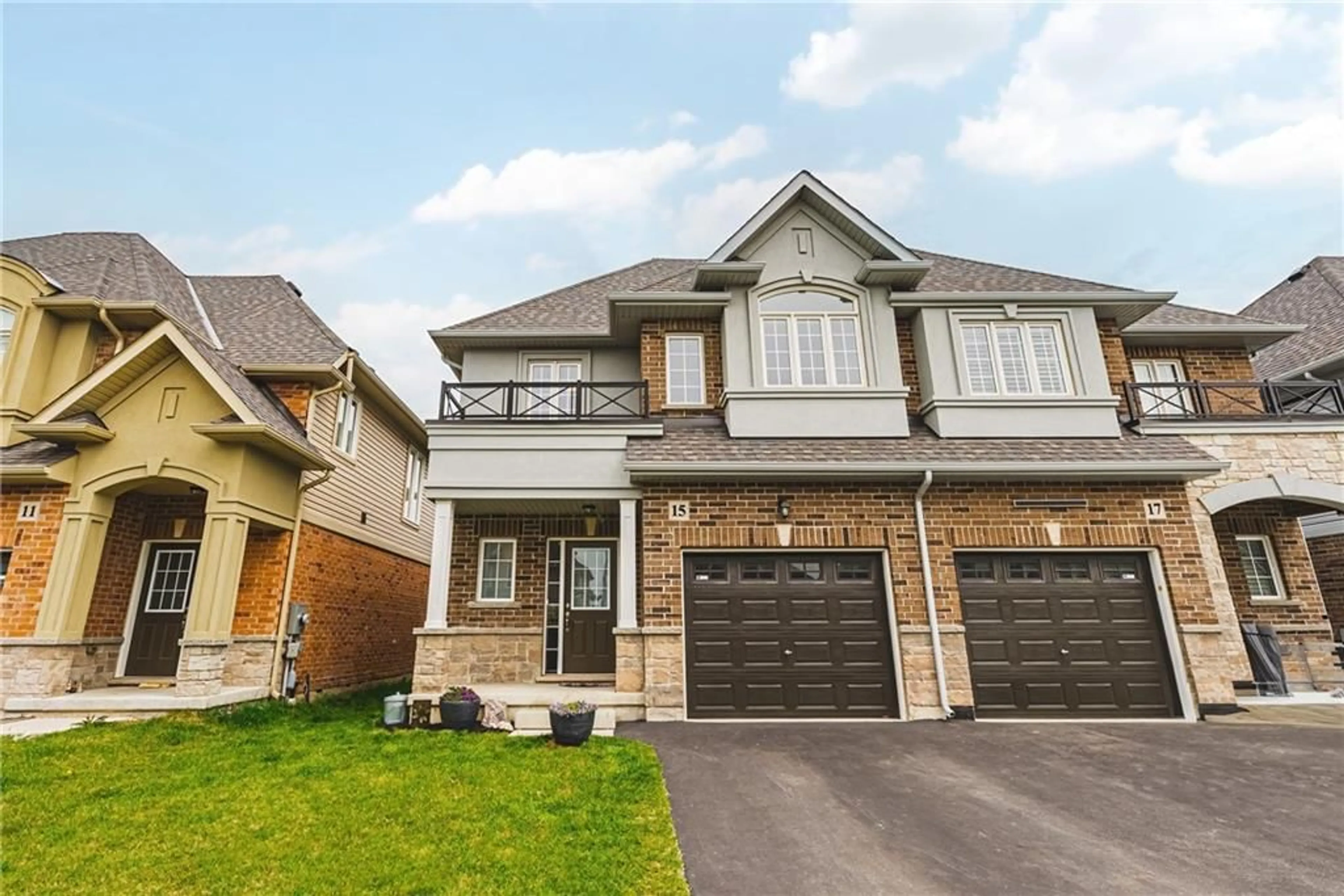 Frontside or backside of a home for 15 STARLING Dr, Hamilton Ontario L9A 2P5