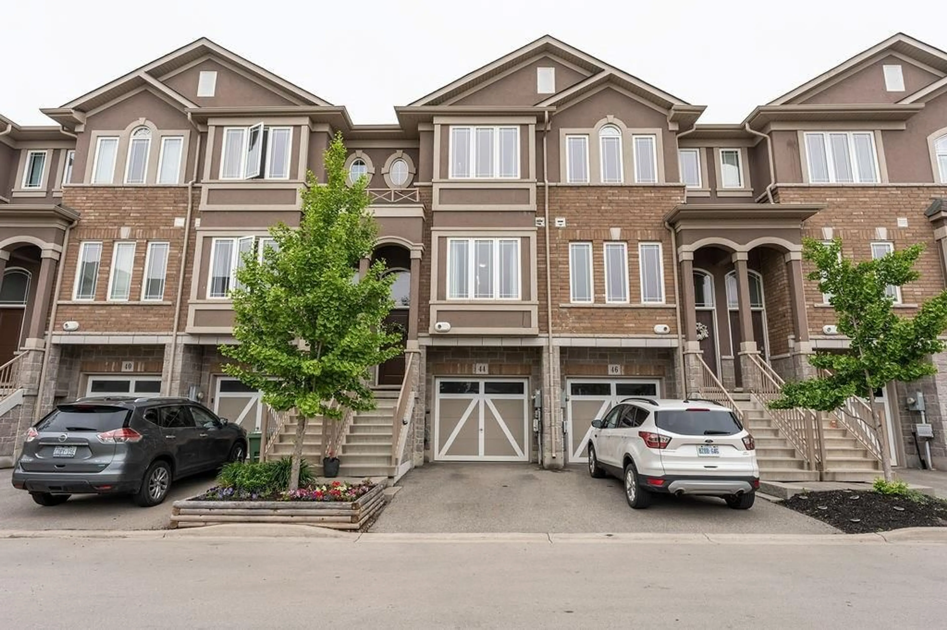 A pic from exterior of the house or condo for 44 Bloom Cres, Hamilton Ontario L0R 1P0