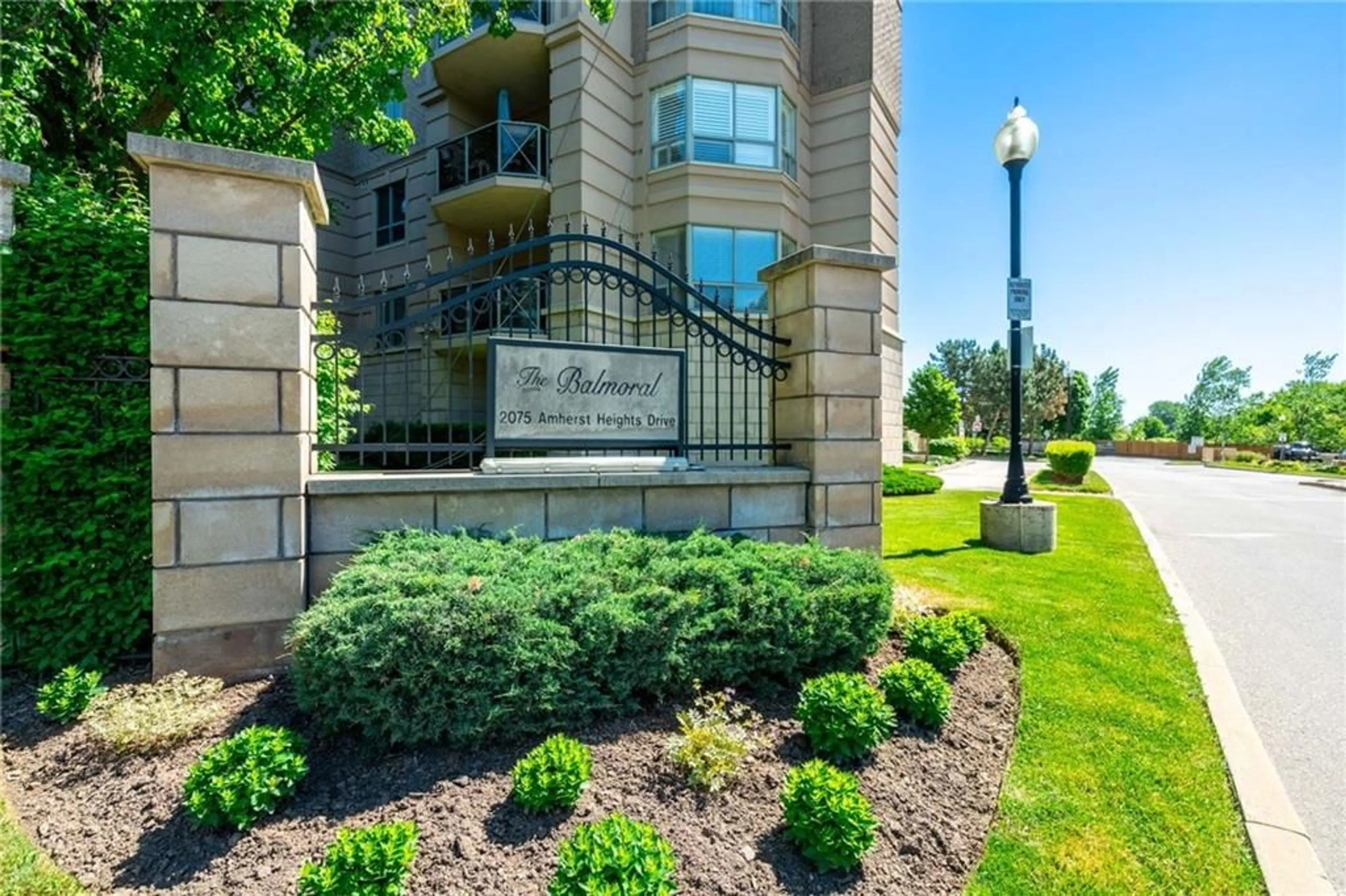 A pic from exterior of the house or condo for 2075 Amherst Heights Dr #208, Burlington Ontario L7P 5B8