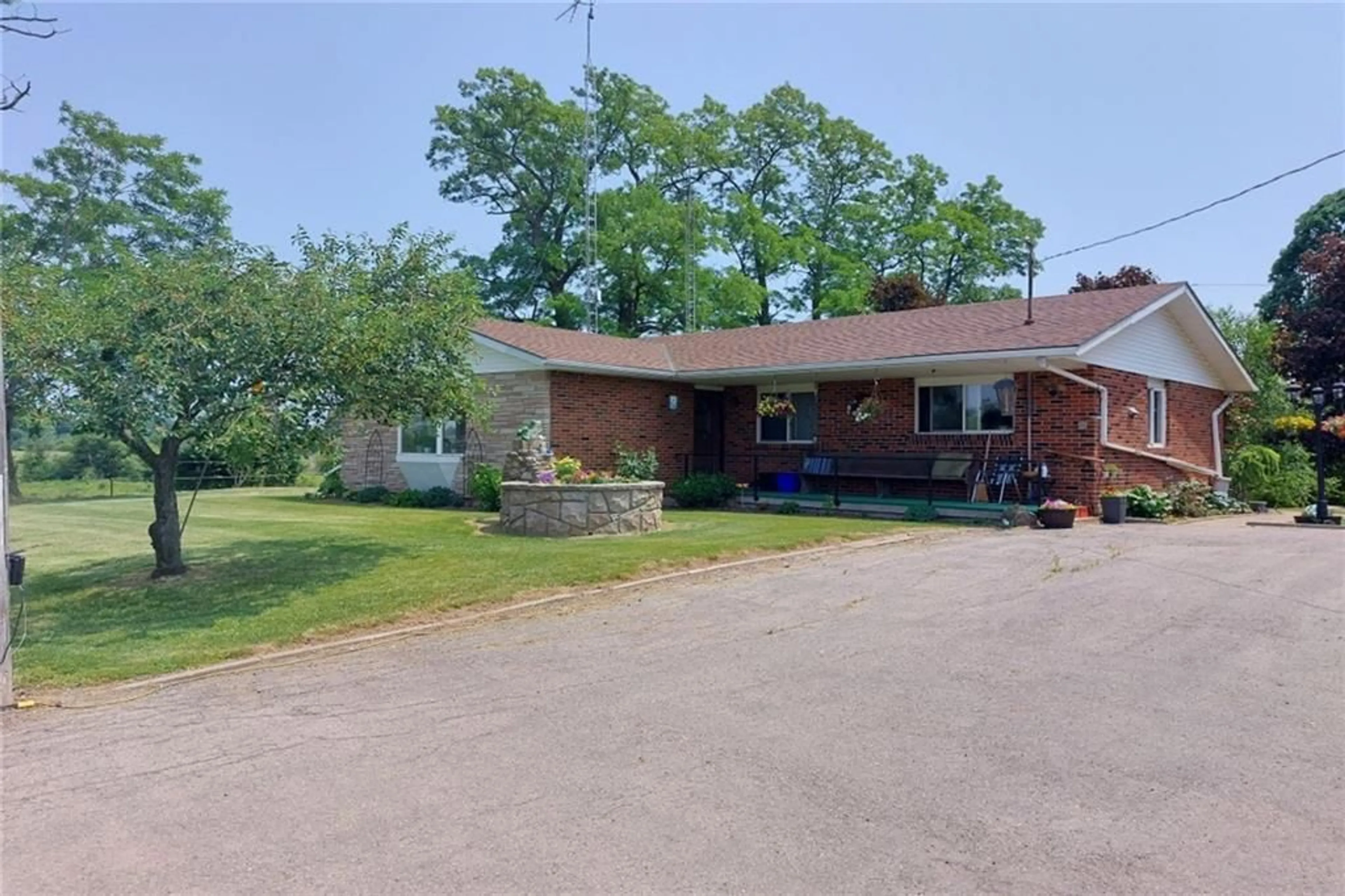 Frontside or backside of a home, the street view for 924 CONCESSION 2 WALPOLE Rd, Nanticoke Ontario N0A 1L0