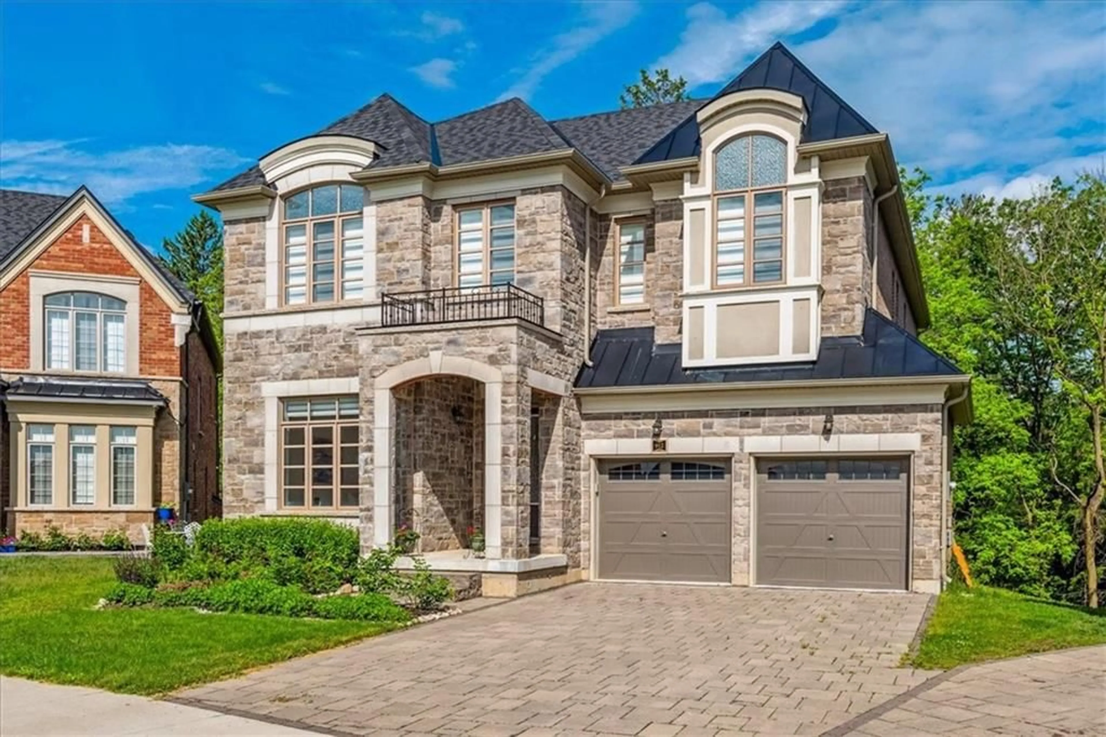 Home with brick exterior material for 912 Forest Creek Crt, Kitchener Ontario N2R 0M6