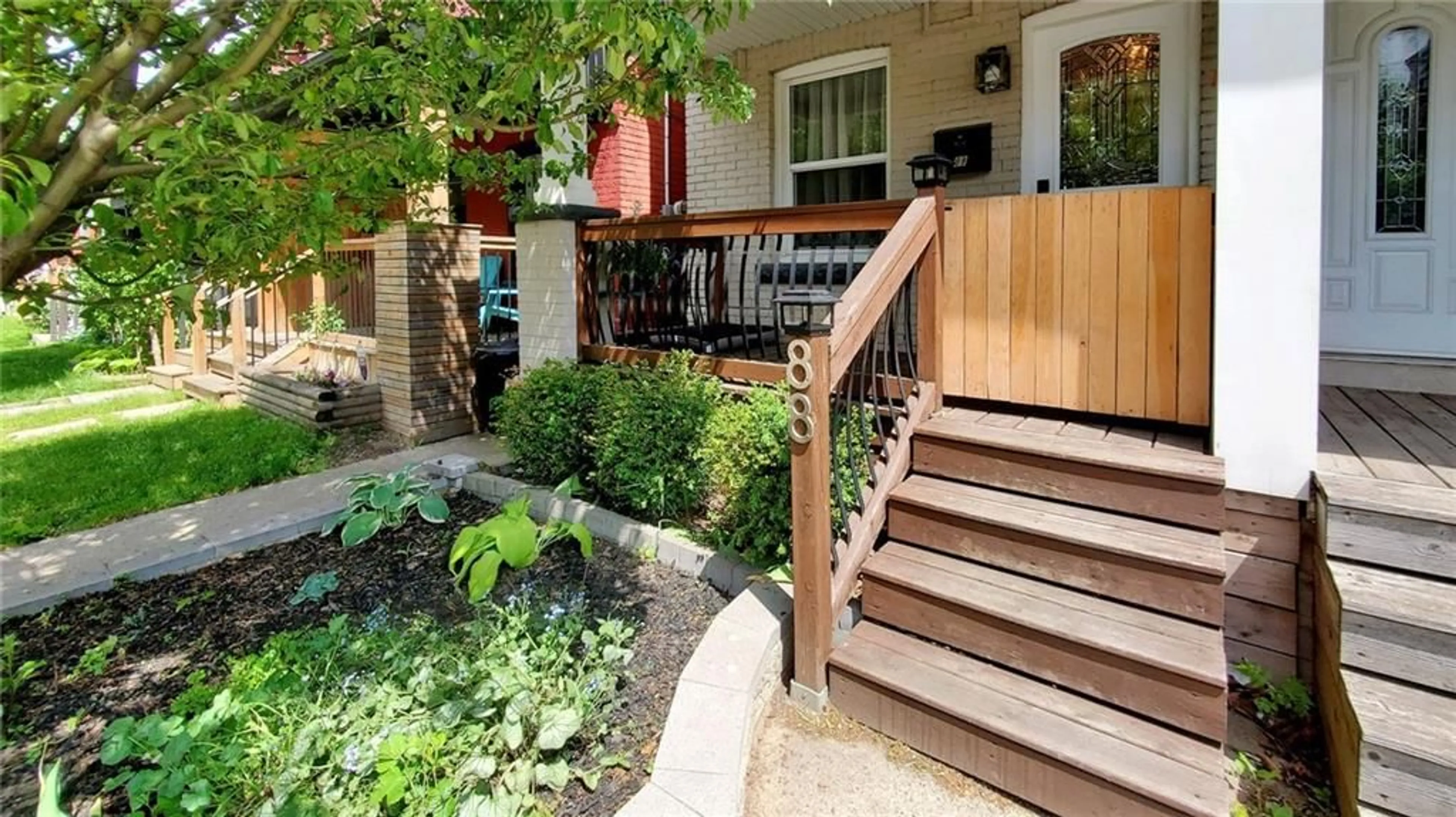 Patio for 88 Gibson Ave, Hamilton Ontario L8L 6J8