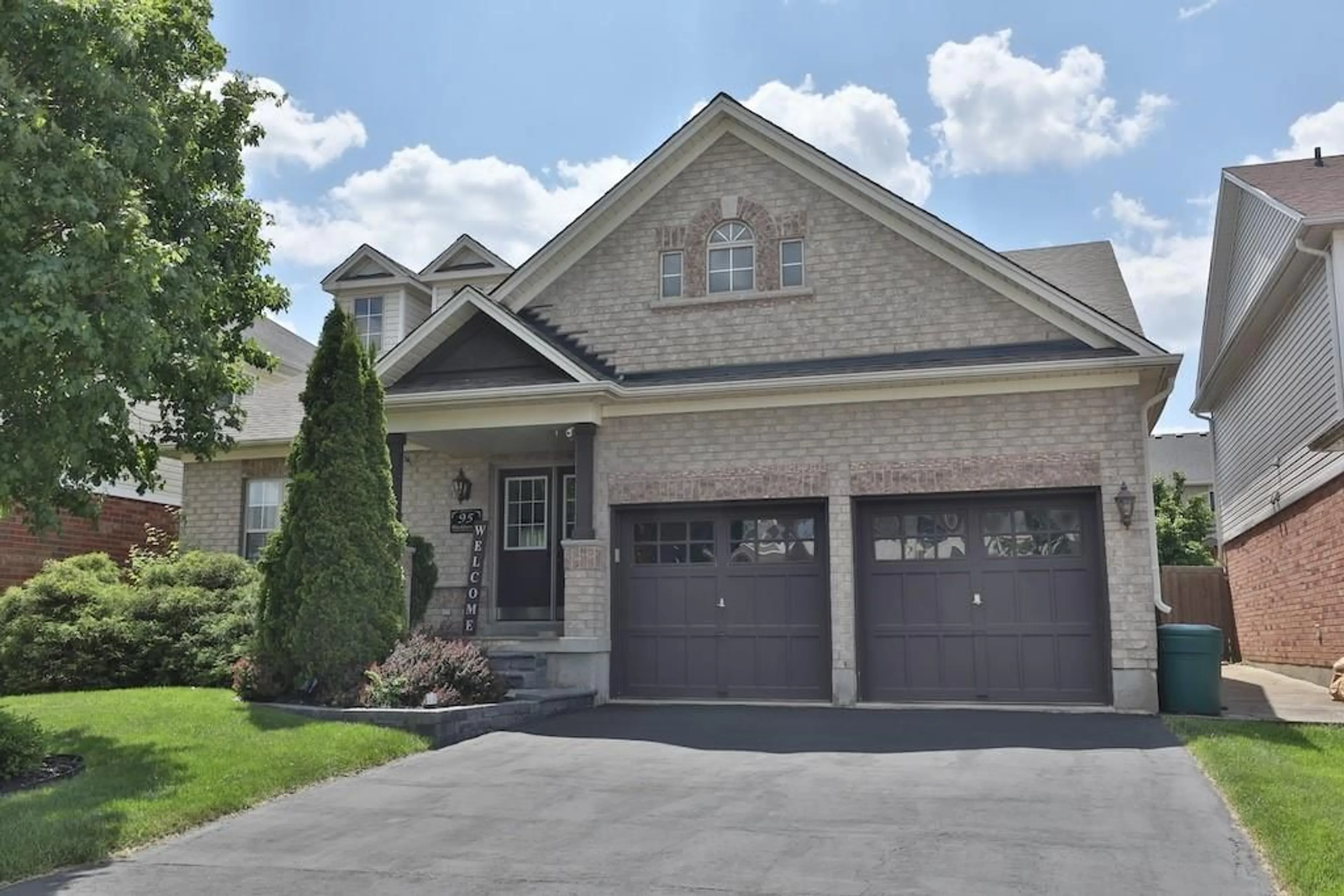 Home with brick exterior material for 95 Blackburn Dr, Brantford Ontario N3T 6R3