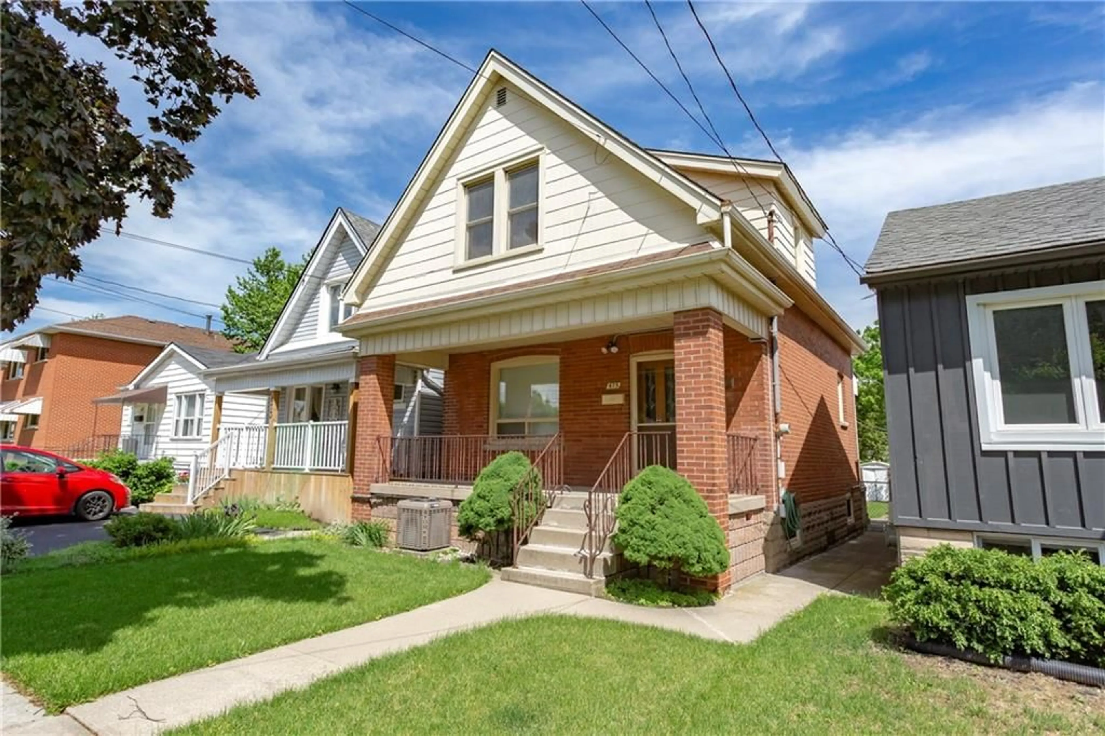 Frontside or backside of a home for 475 UPPER WENTWORTH St, Hamilton Ontario L9A 4T6