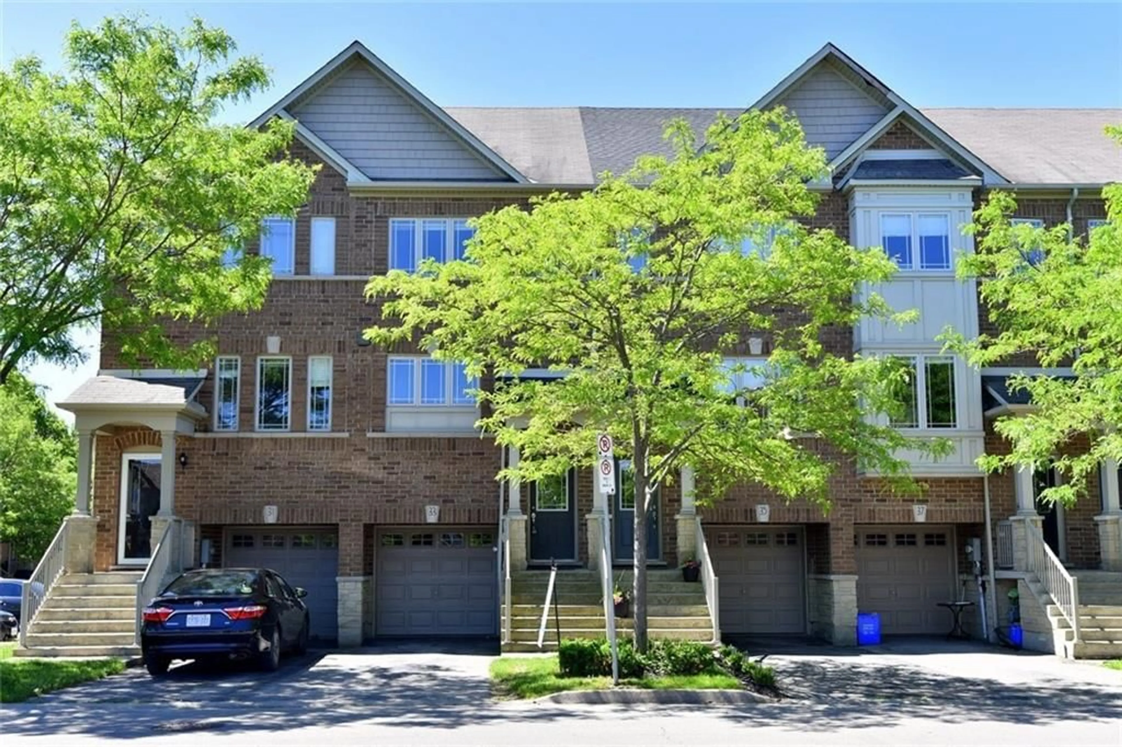 A pic from exterior of the house or condo for 33 Viking Dr, Hamilton Ontario L0R 1C0