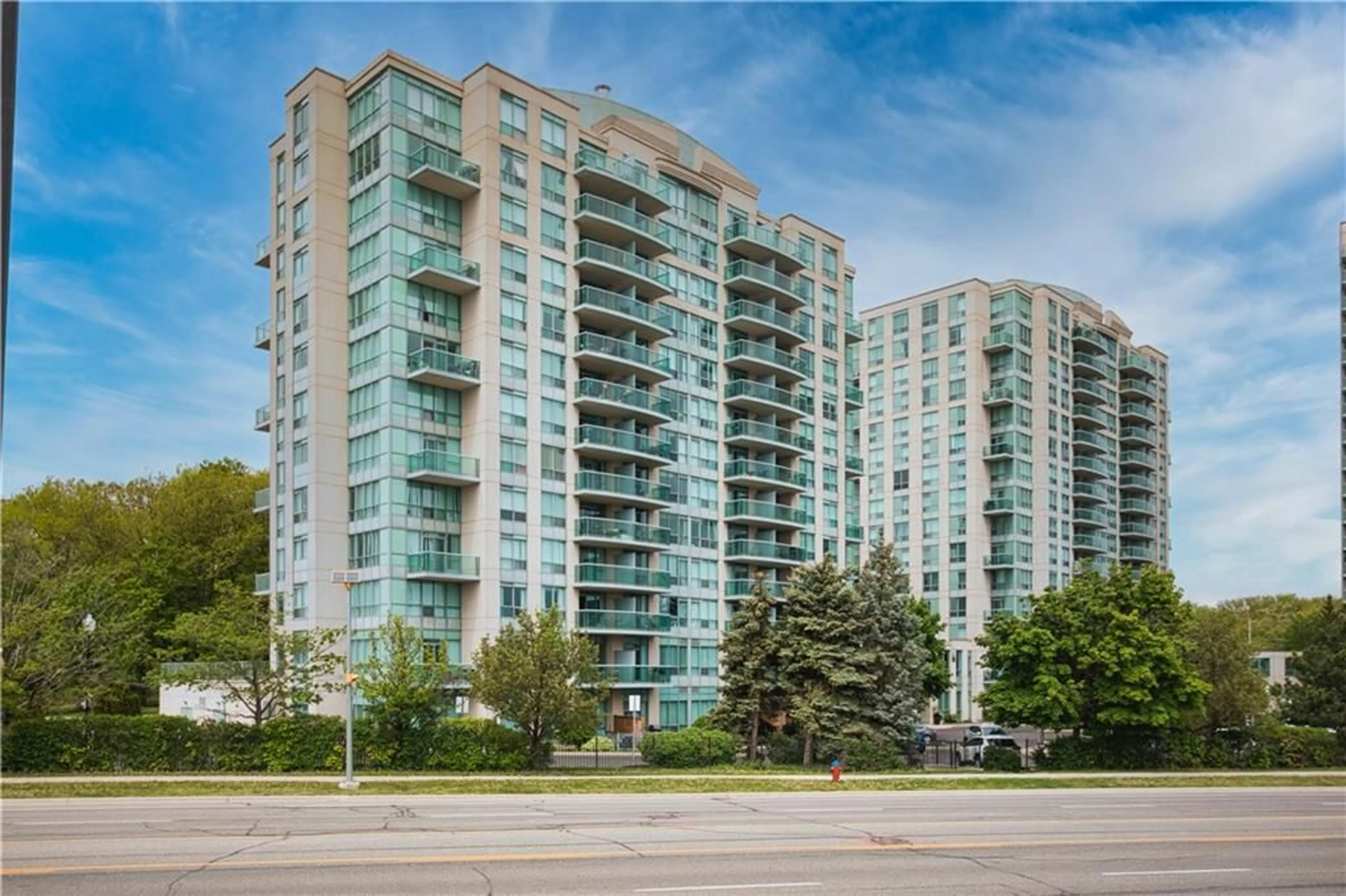 A pic from exterior of the house or condo for 2585 Erin Centre Blvd #802, Mississauga Ontario L5M 6Z7