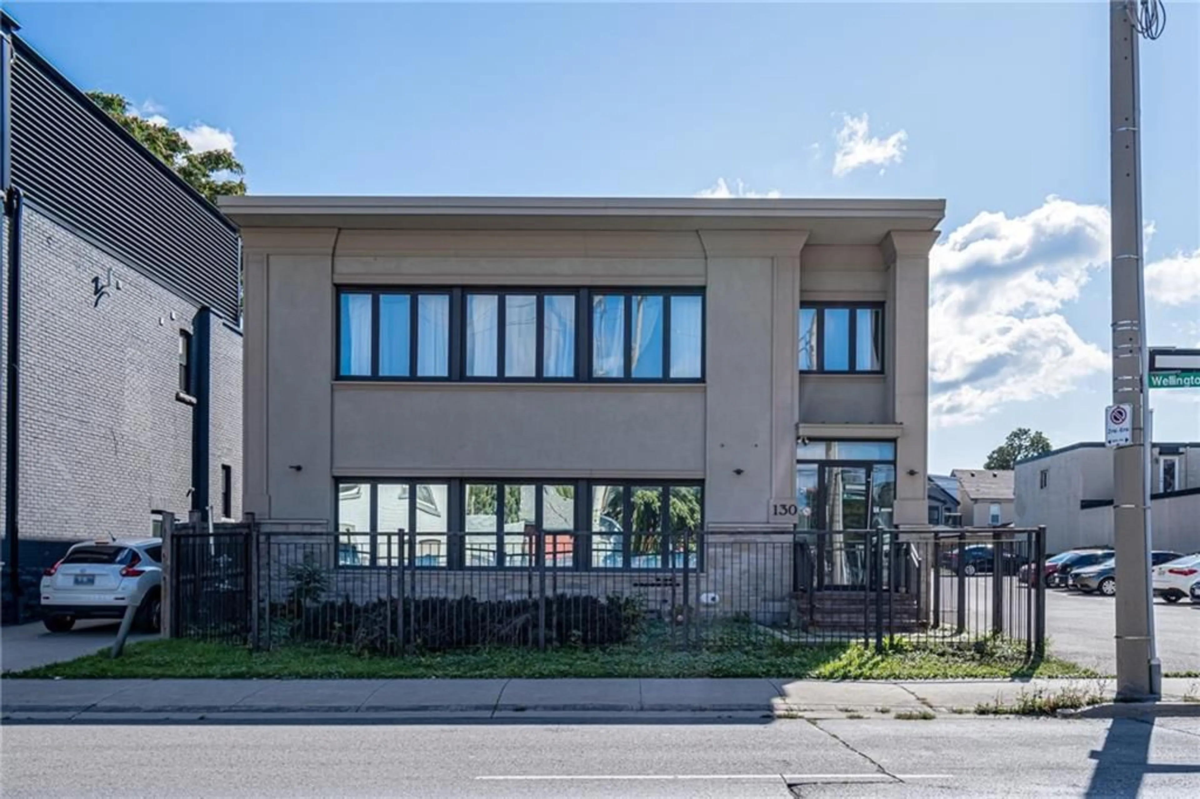 Outside view for 130 Wellington St #2, Hamilton Ontario L8R 1N3