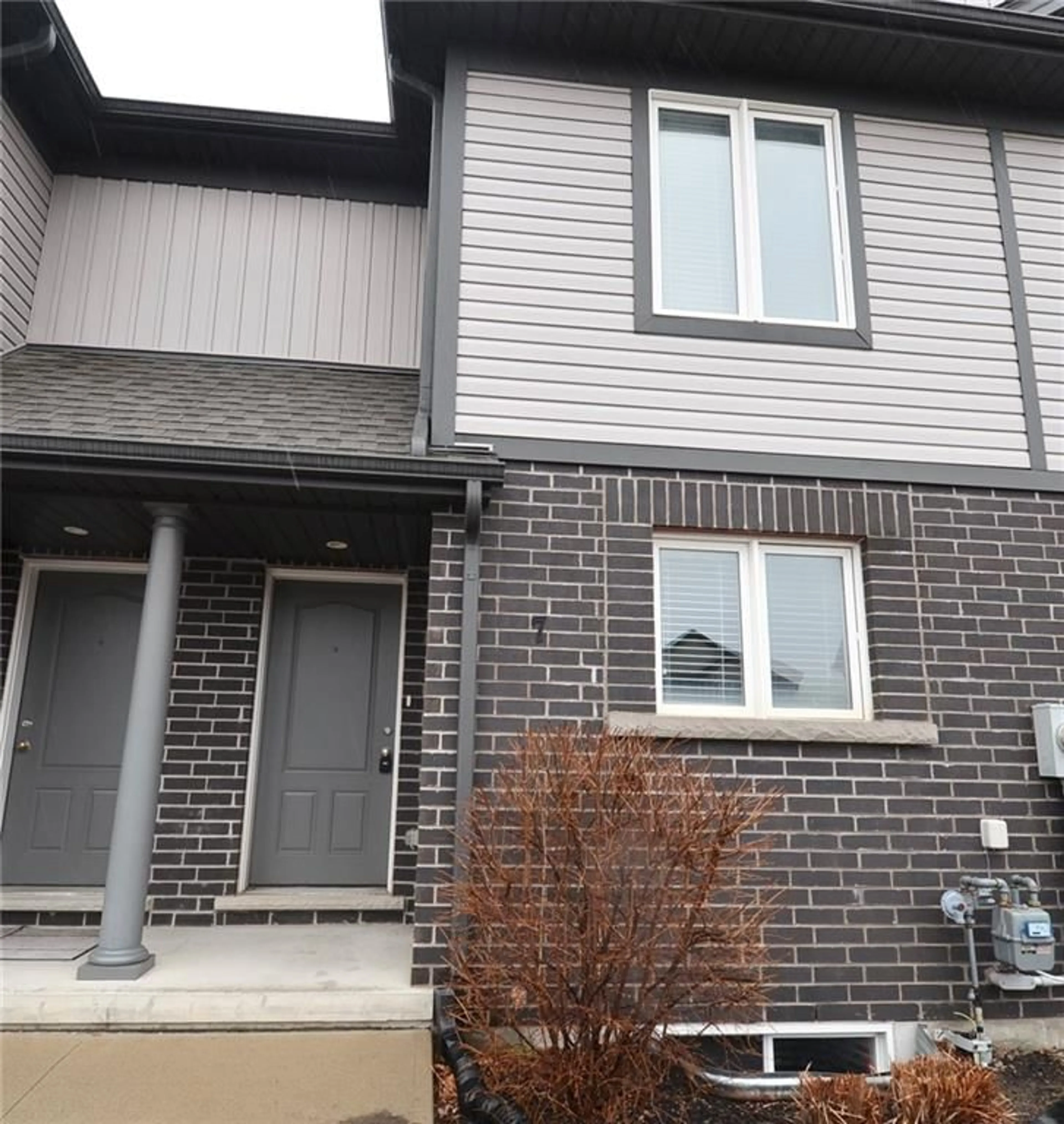 A pic from exterior of the house or condo for 7768 ASCOT Cir #7, Niagara Falls Ontario L2H 3P9