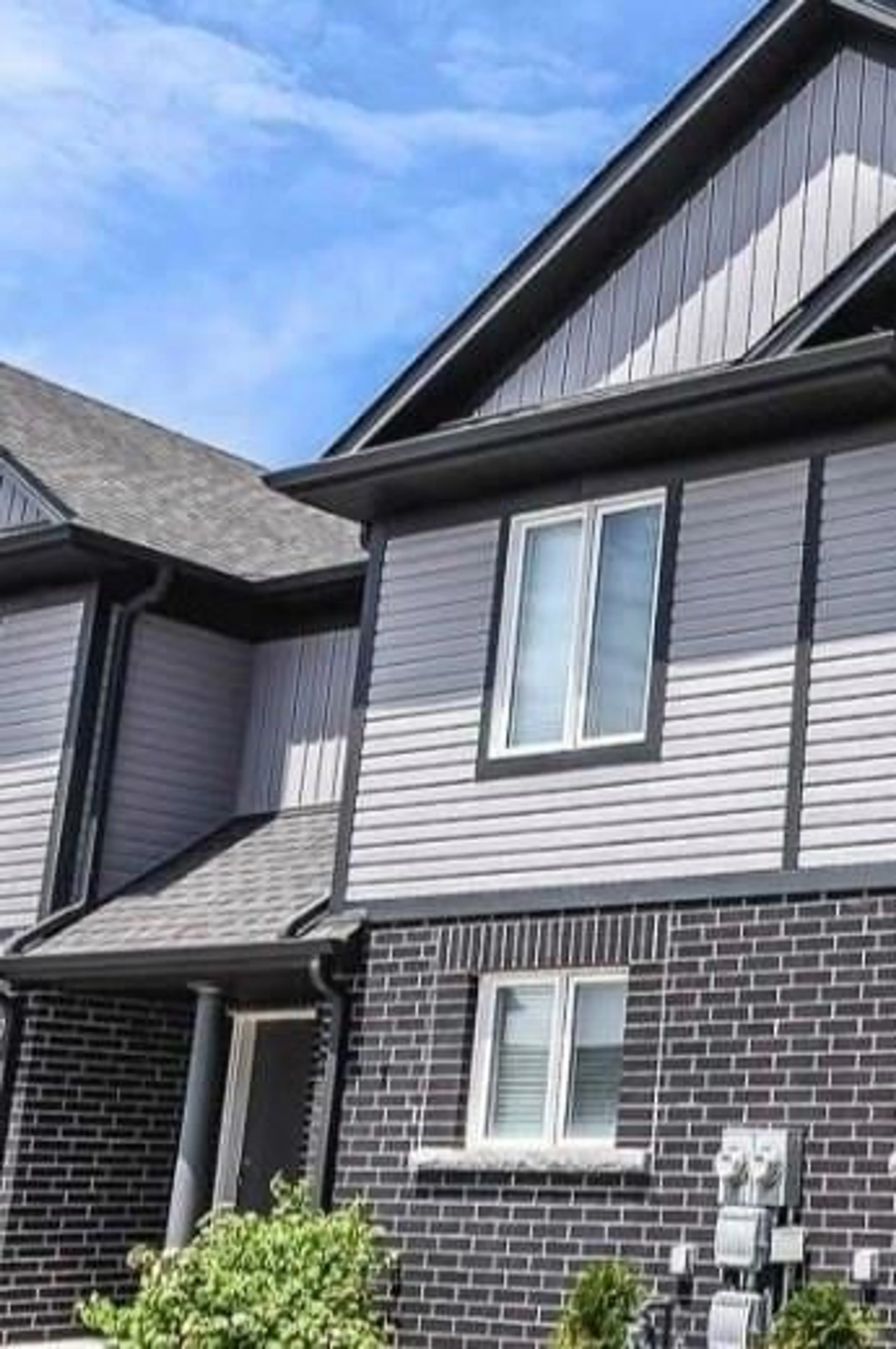 Frontside or backside of a home for 7768 ASCOT Cir #7, Niagara Falls Ontario L2H 3P9