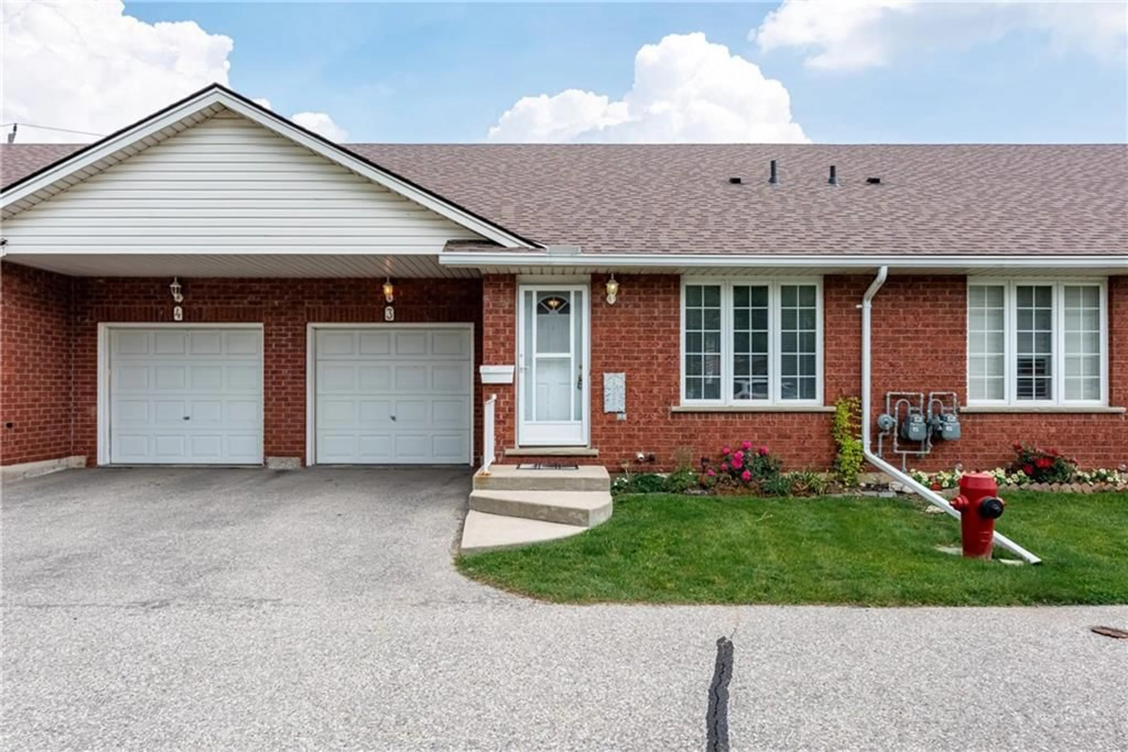 Home with brick exterior material for 45 APPLEWOOD Dr #3, Brantford Ontario N3R 8B3