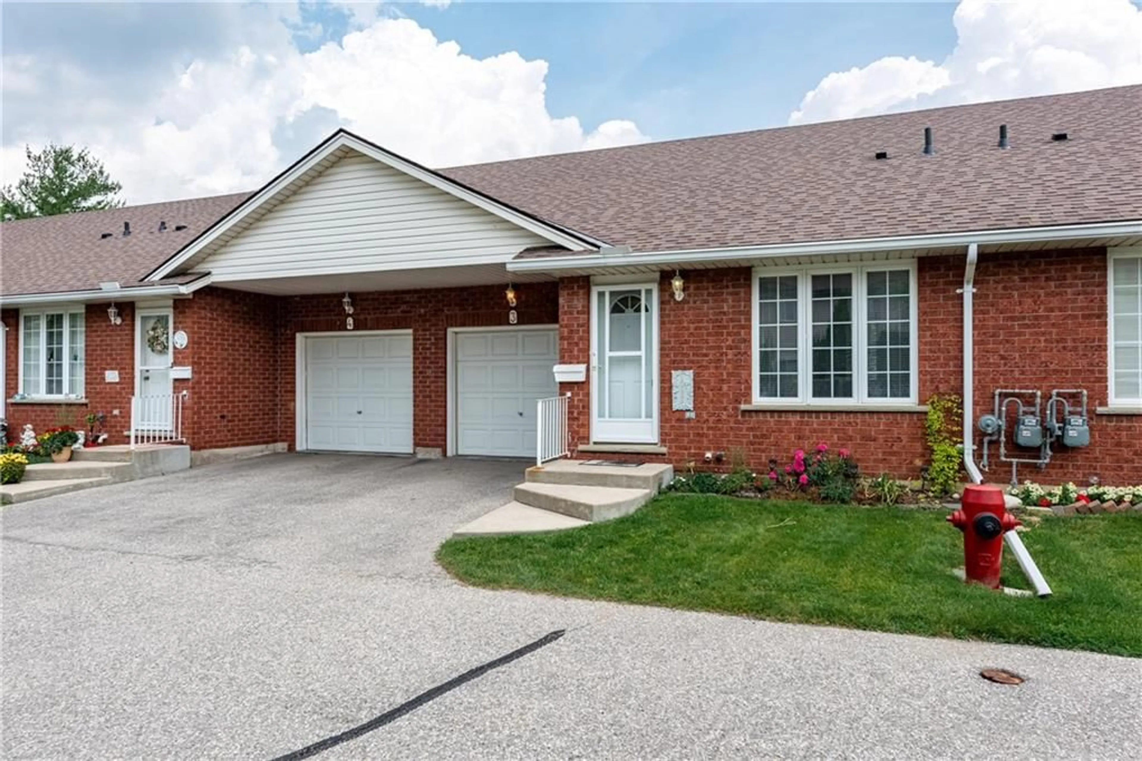 Home with brick exterior material for 45 APPLEWOOD Dr #3, Brantford Ontario N3R 8B3