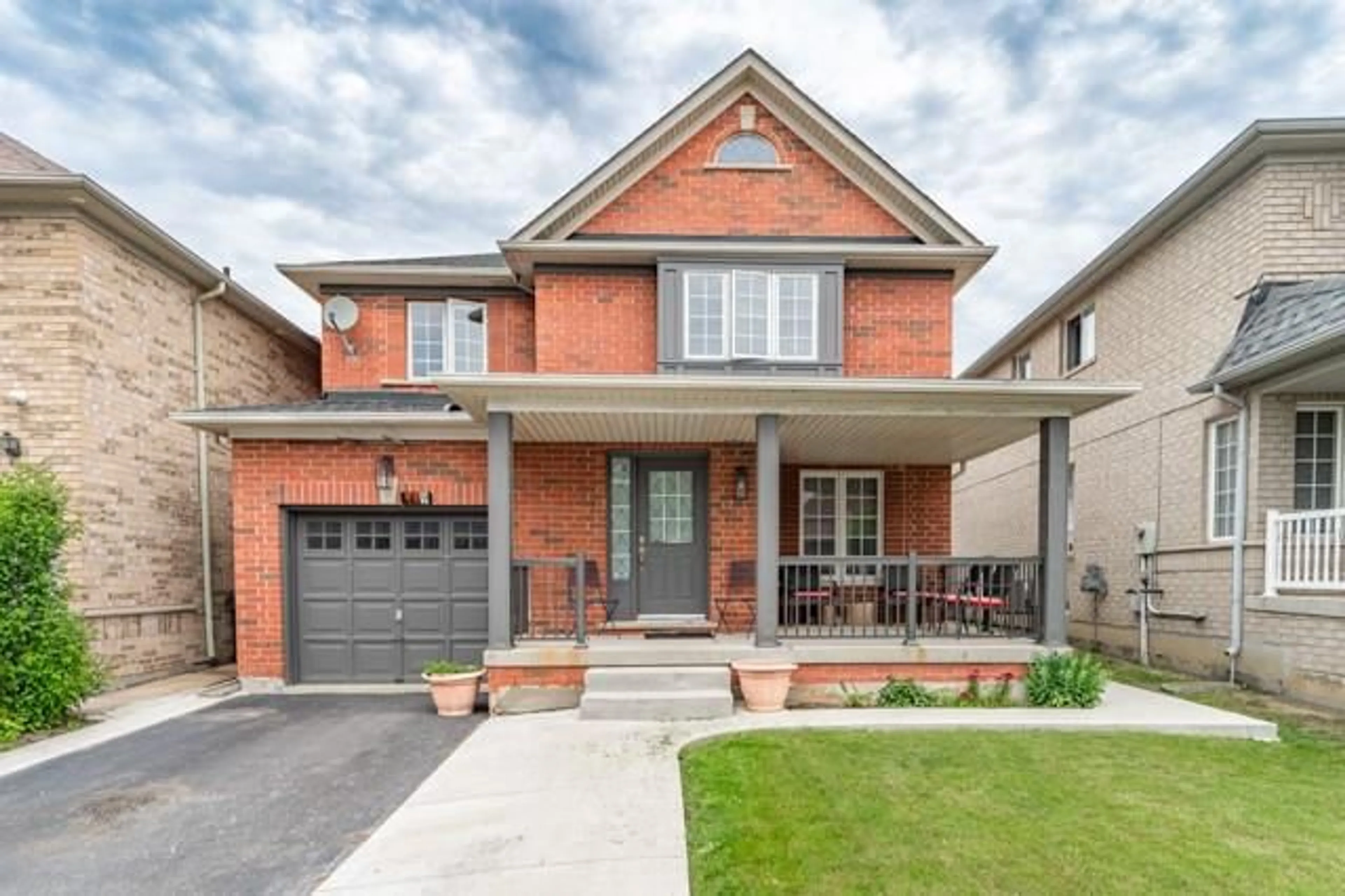 Home with brick exterior material for 119 BRISDALE Dr, Brampton Ontario L7A 2H2