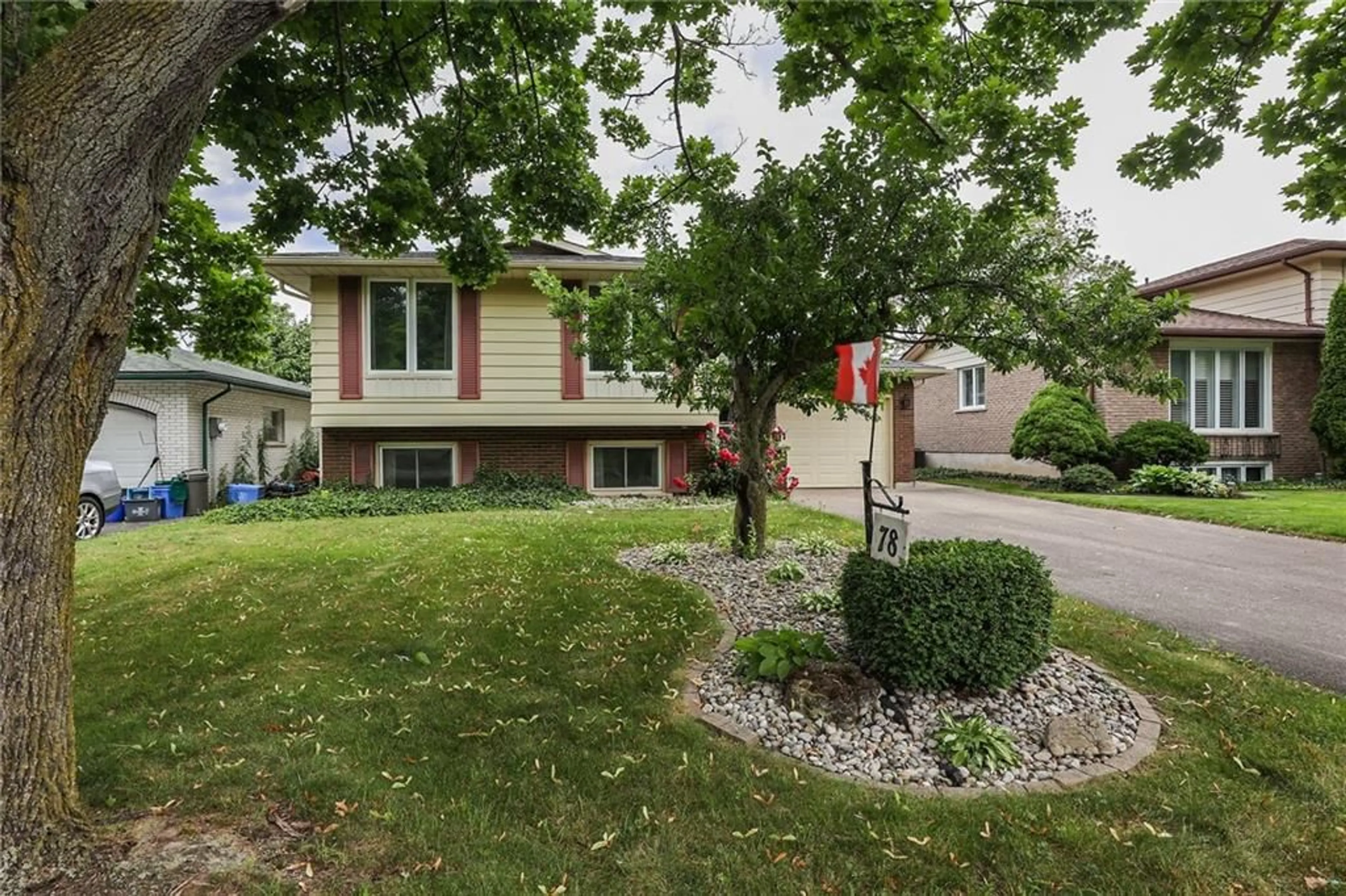 Frontside or backside of a home for 78 ROYAL OAK Dr, St. Catharines Ontario L2N 6K8