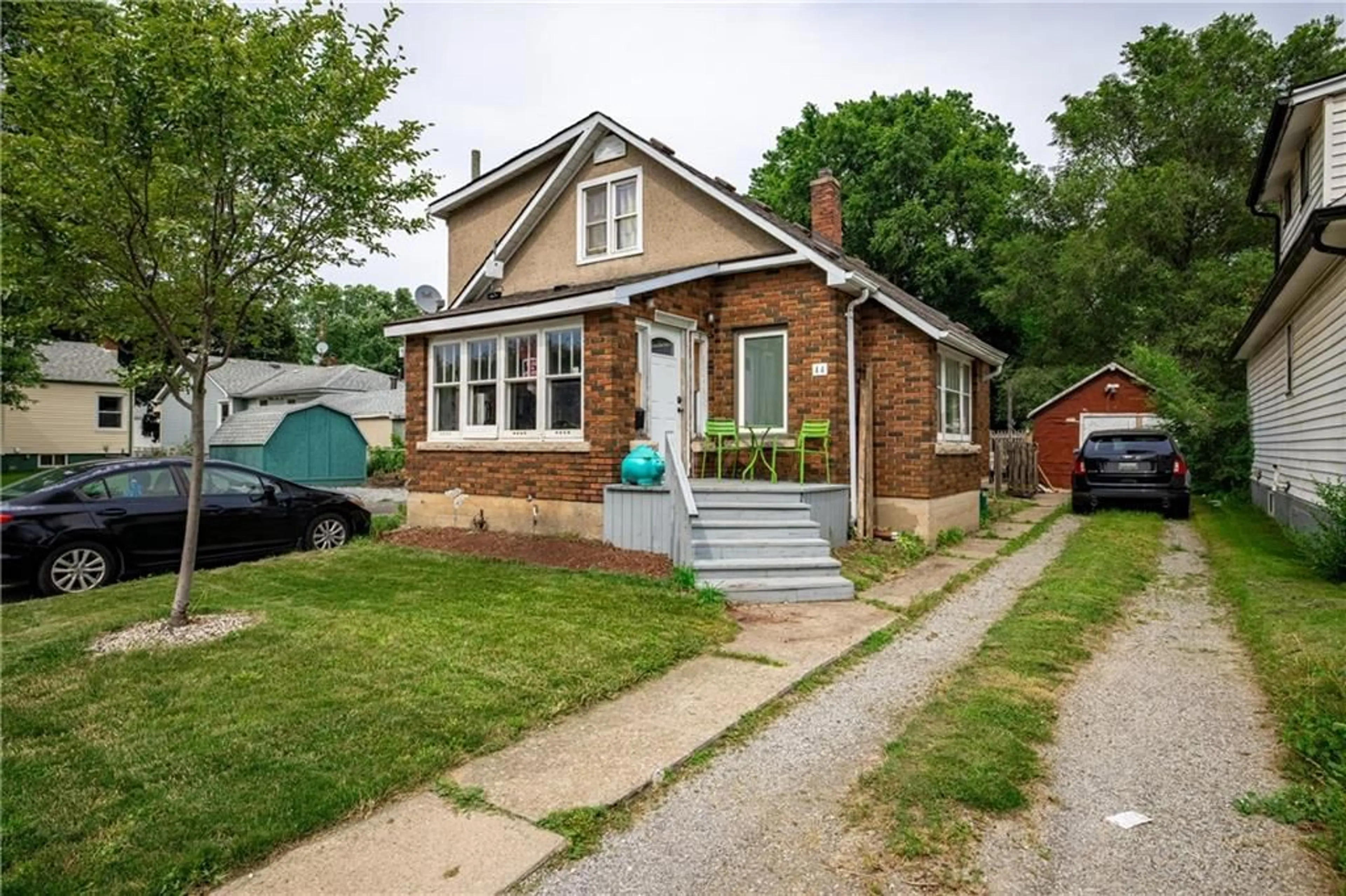 Frontside or backside of a home, cottage for 44 HAIG St, St. Catharines Ontario L2R 6K8