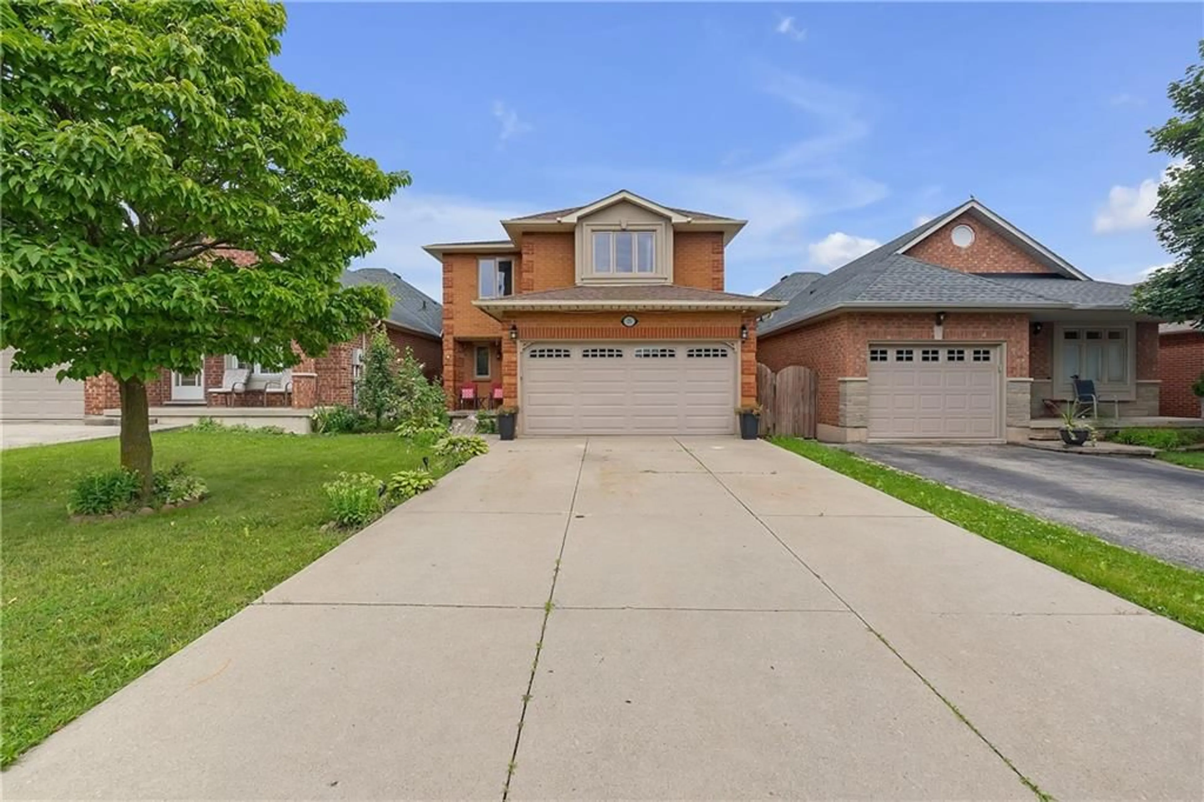 Frontside or backside of a home for 35 JACQUELINE Blvd, Hamilton Ontario L9B 2R1