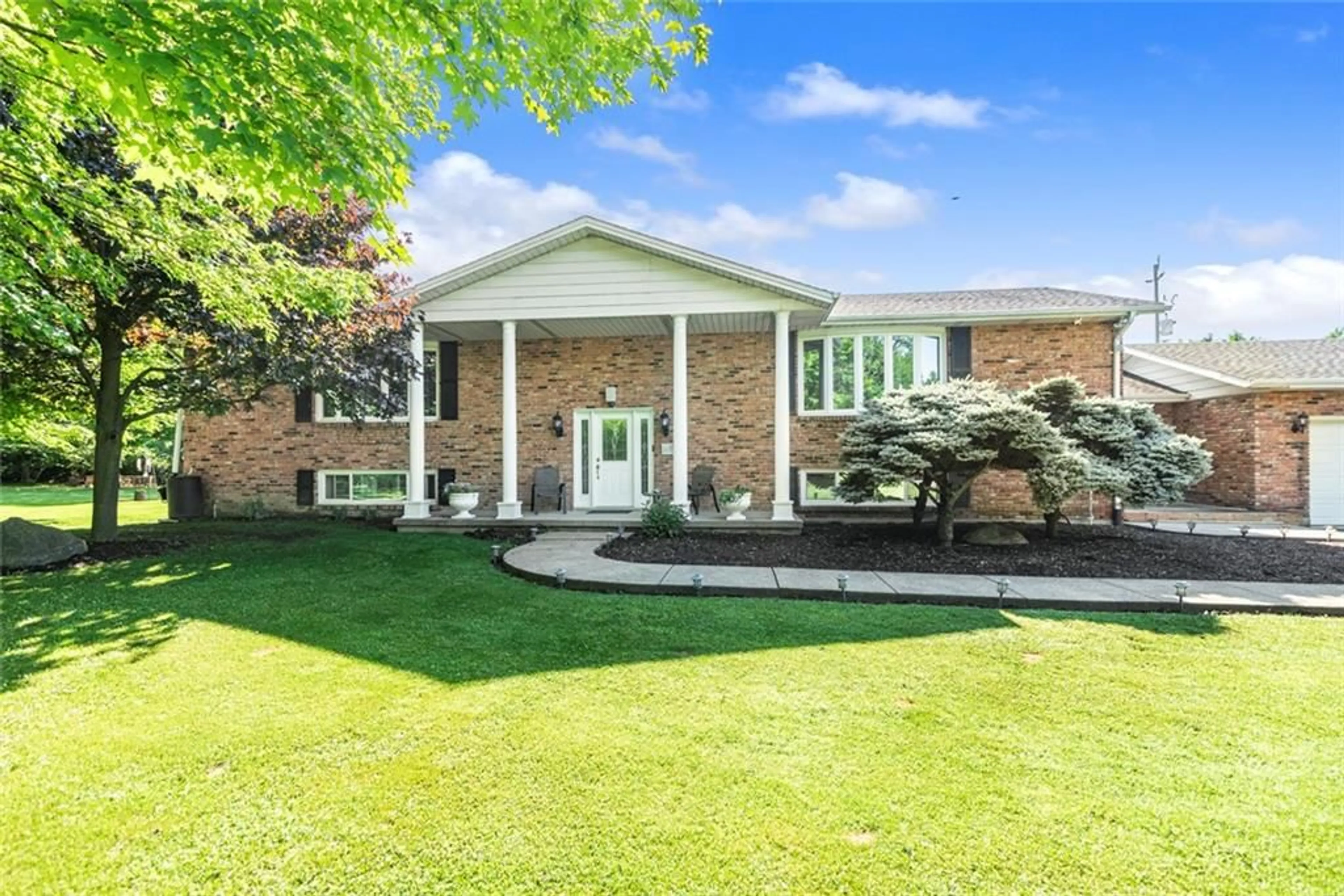 Home with brick exterior material for 24 Harbinger Dr, Stoney Creek Ontario L8J 2W8