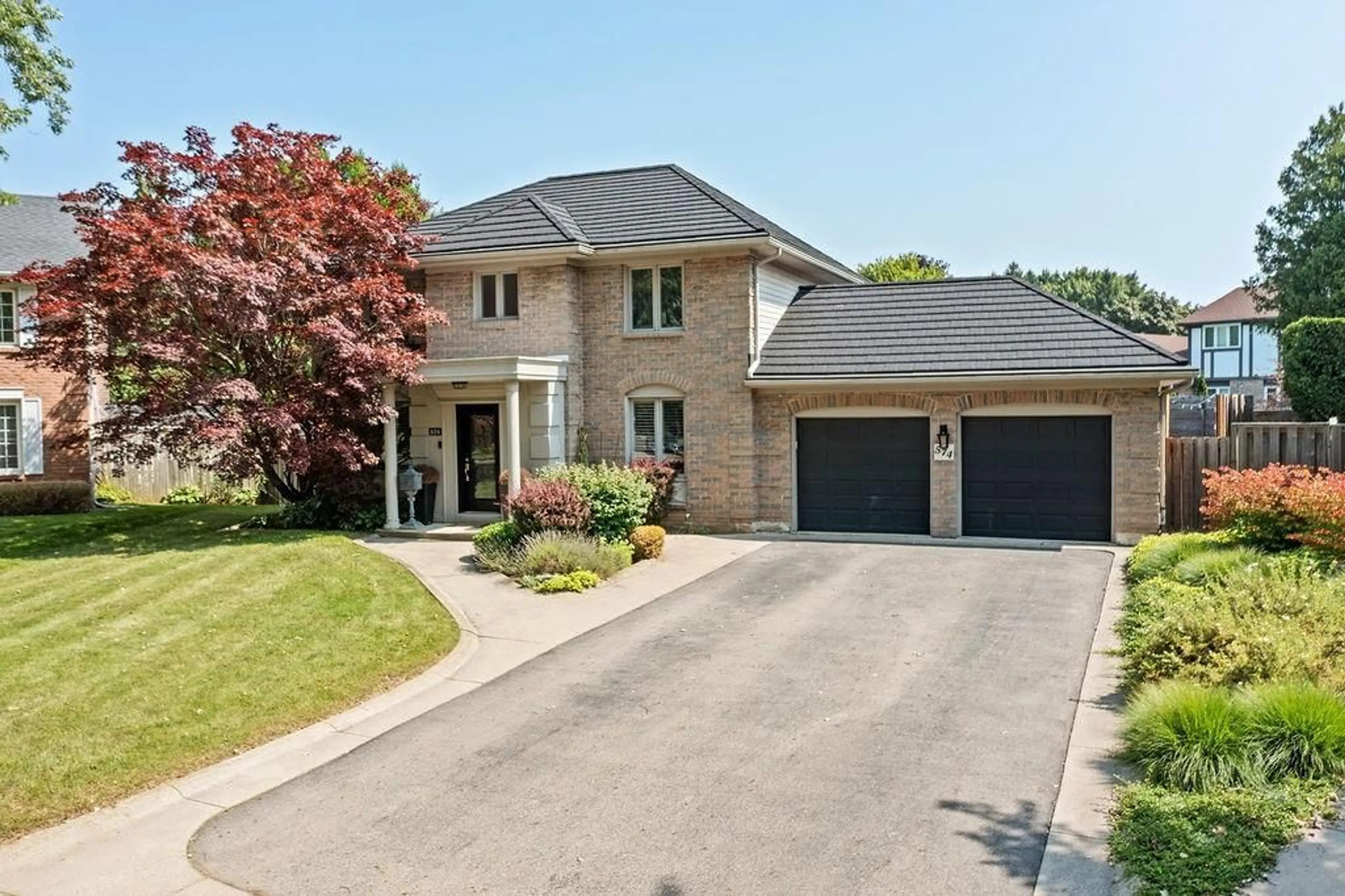 Frontside or backside of a home for 574 TOMAHAWK Cres, Ancaster Ontario L9G 3T5