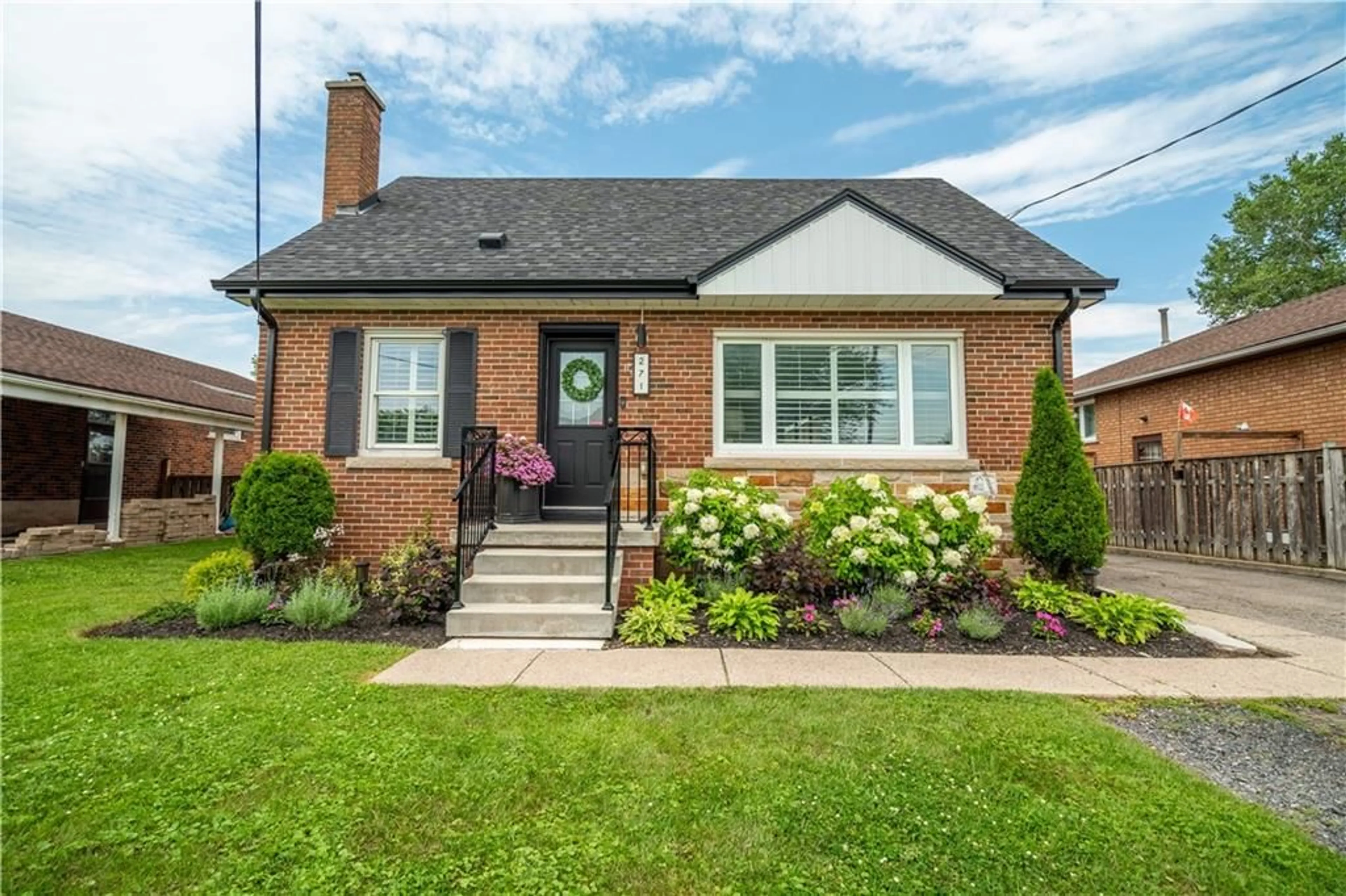 Home with brick exterior material for 271 MCNEILLY Rd, Hamilton Ontario L8E 5H2