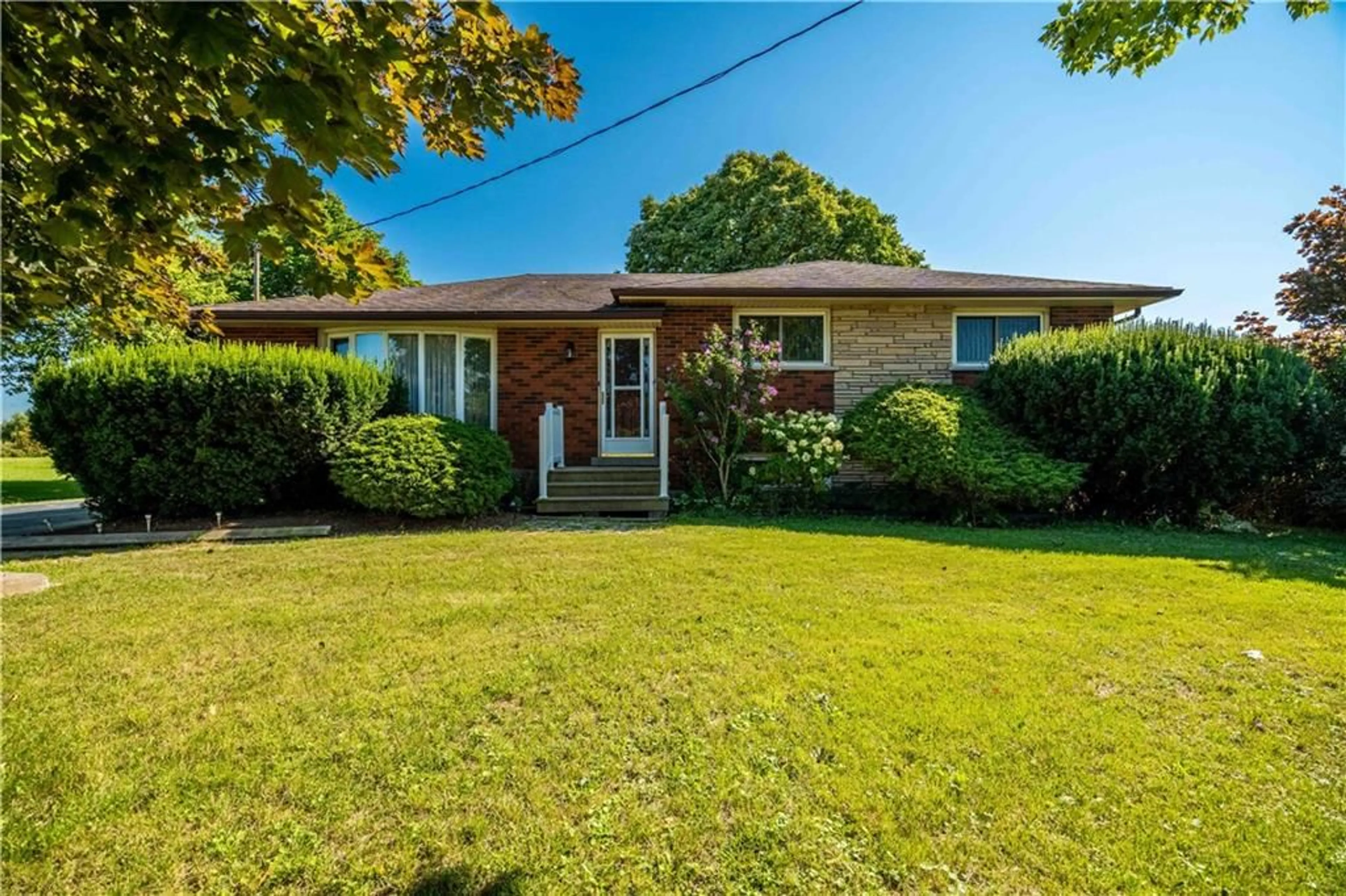 Frontside or backside of a home for 1028 HIGHLAND Rd, Hamilton Ontario L8J 3H1