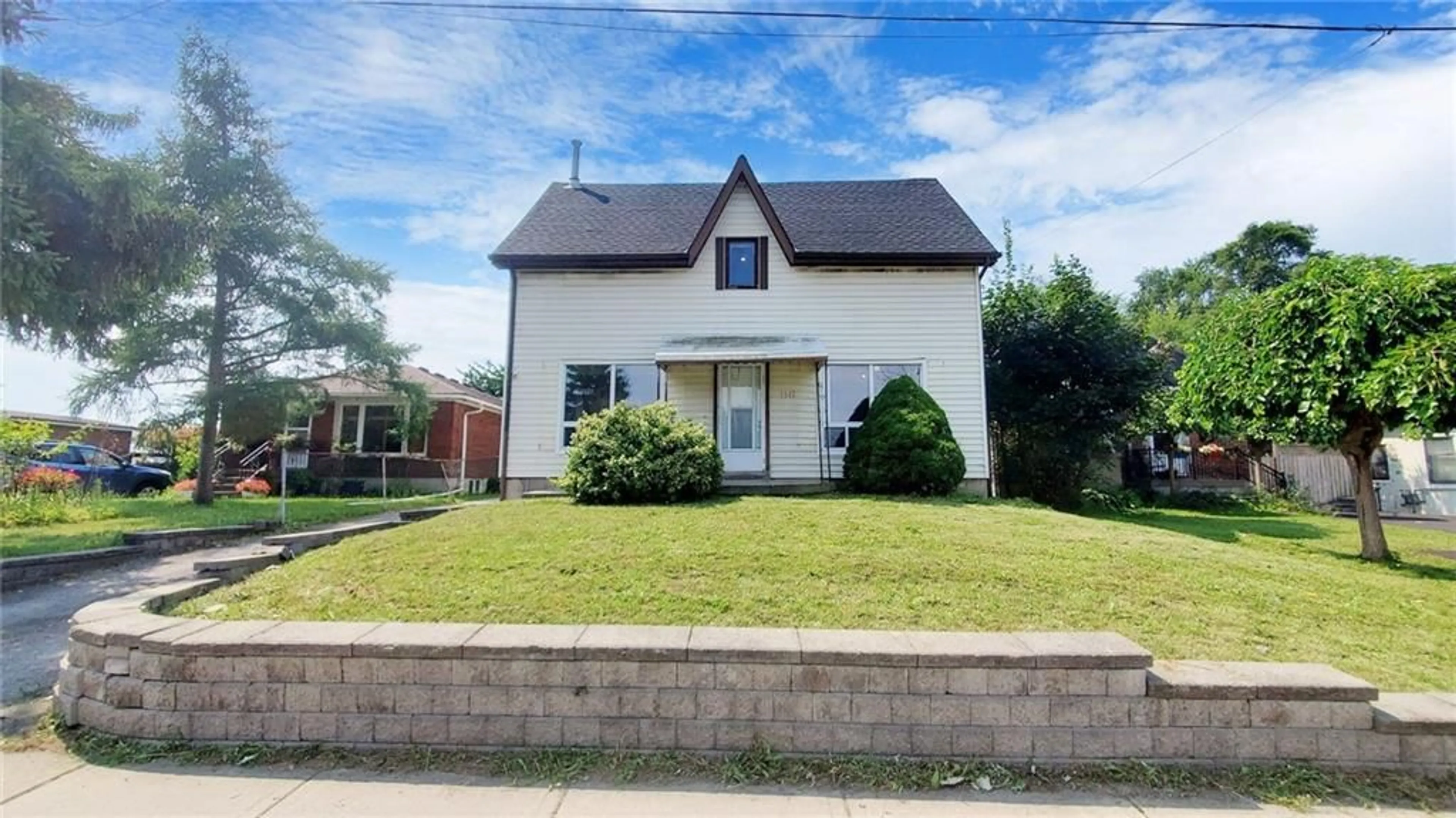 Frontside or backside of a home for 116 MOHAWK Rd, Hamilton Ontario L9A 2G9