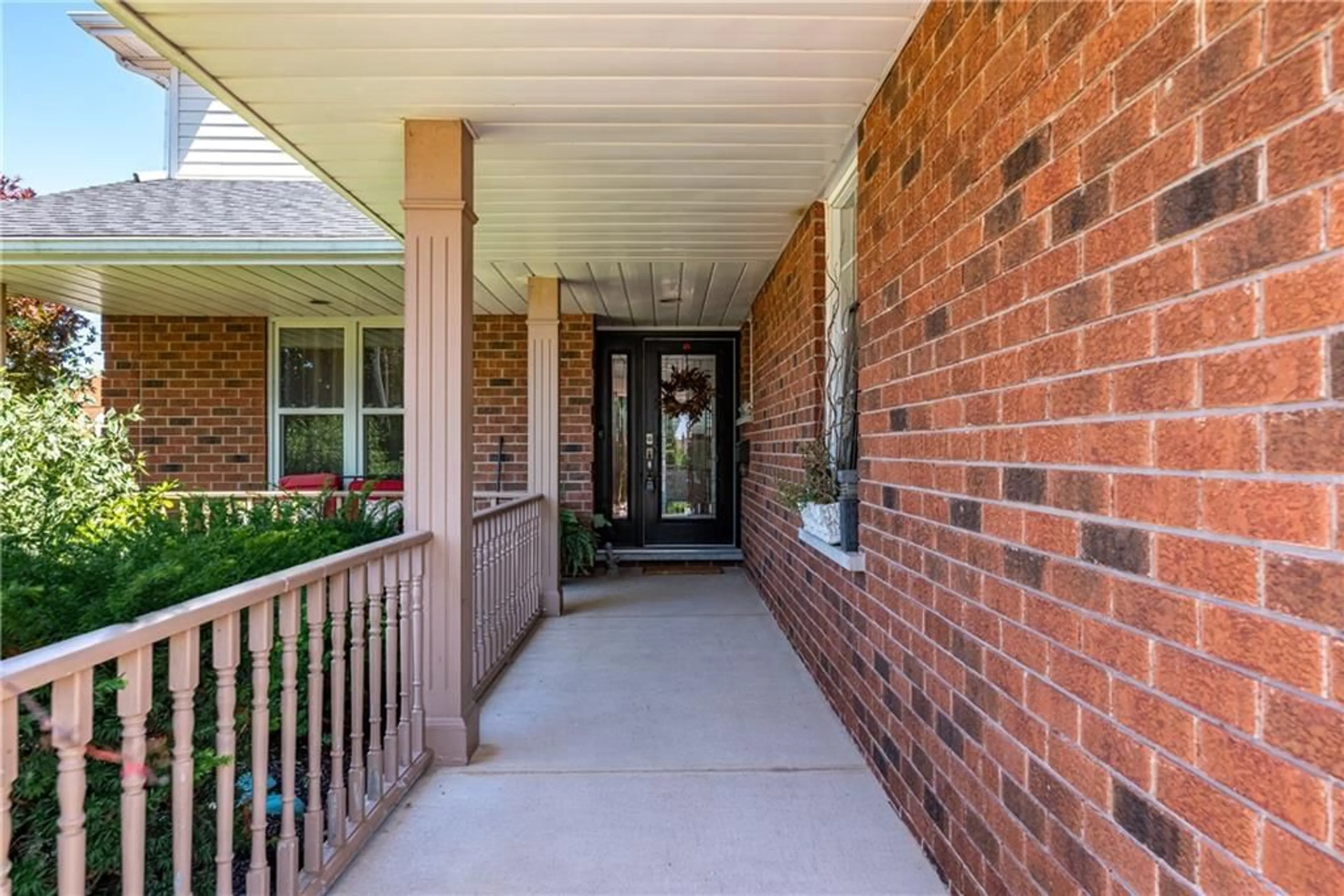 Indoor entryway, wood floors for 7624 BERNADETTE Cres, Niagara Falls Ontario L2H 2X2