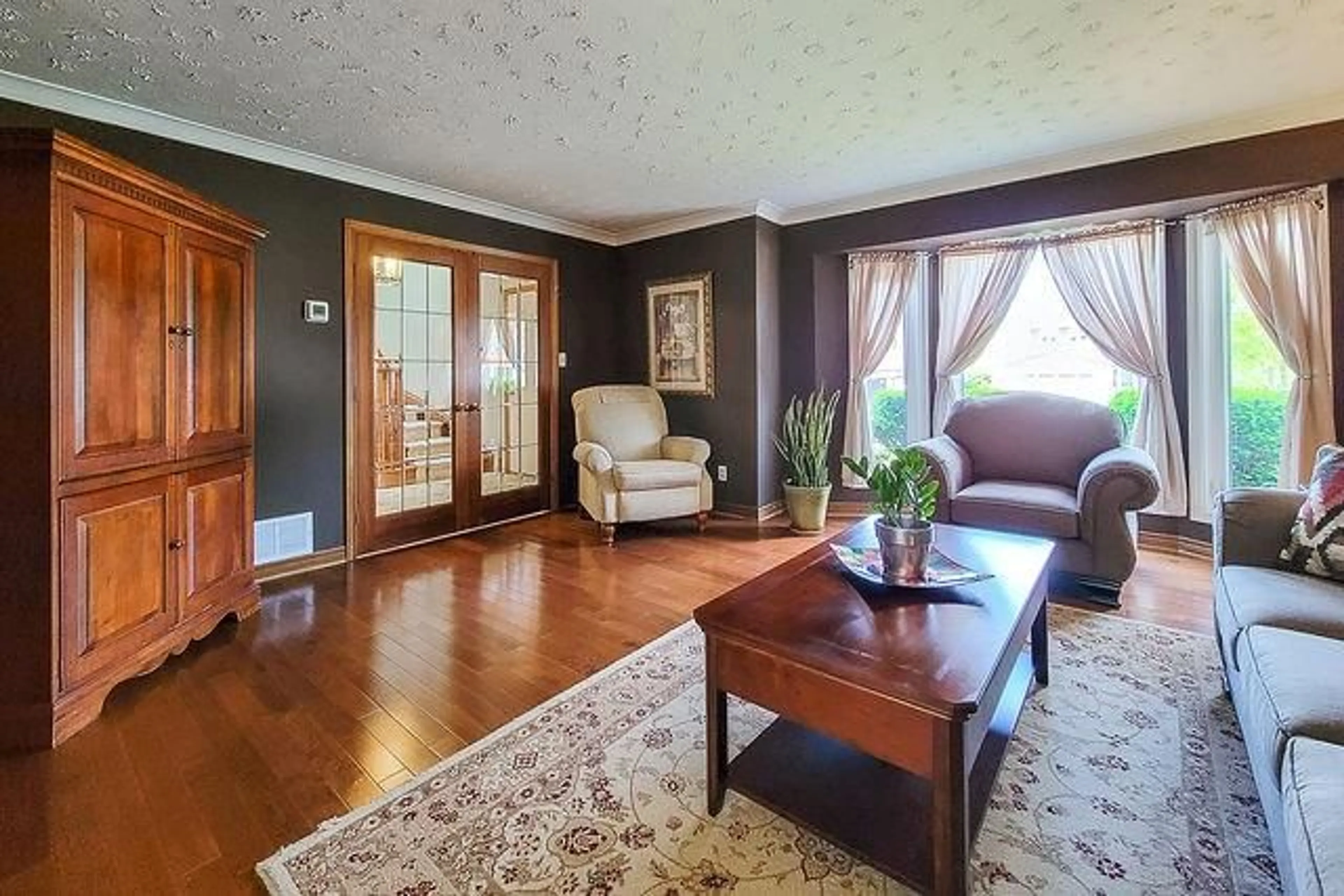 Living room, wood floors for 369 HALLER Pl, Haldimand County Ontario N3W 1E2