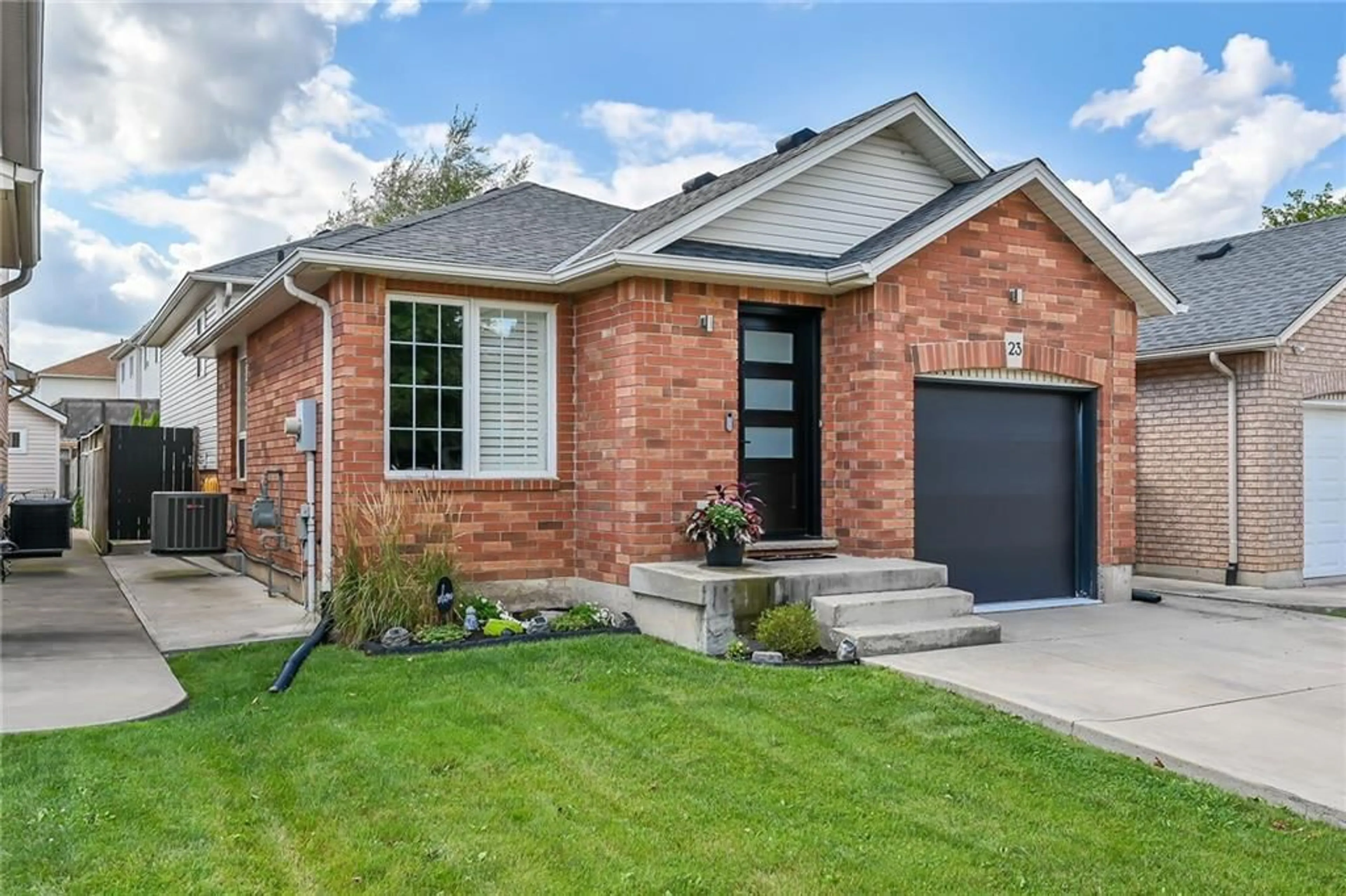 Home with brick exterior material for 23 HOLYOAKE Dr, Stoney Creek Ontario L8J 3T5