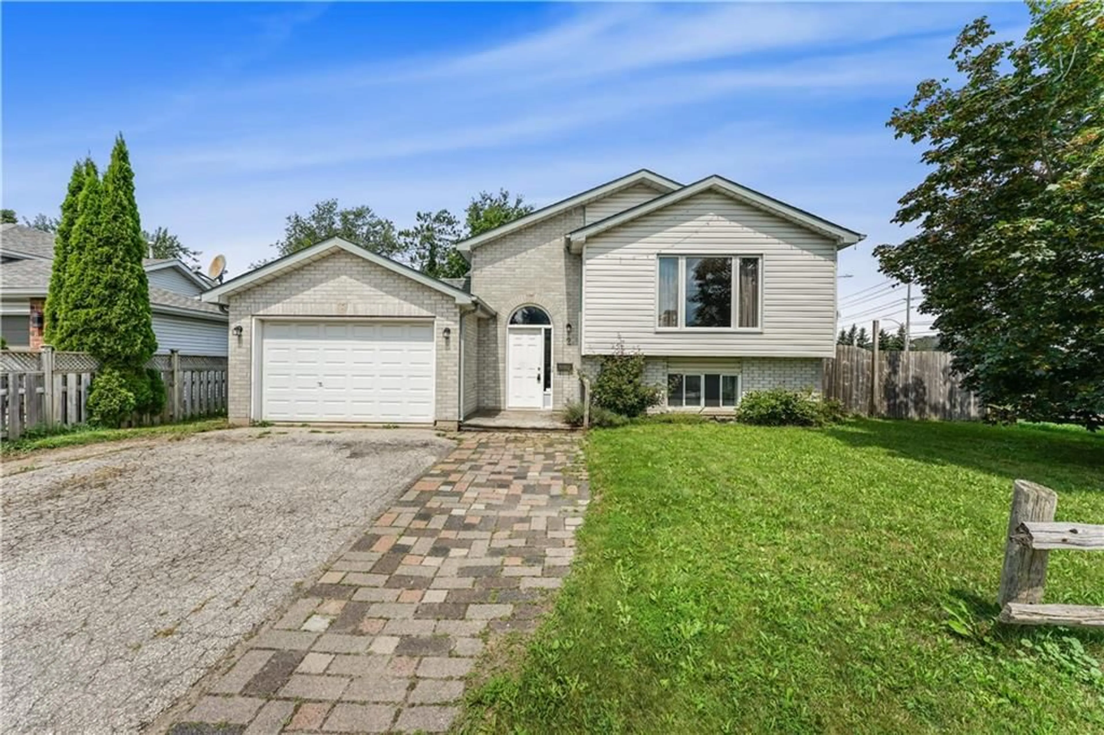 Frontside or backside of a home, cottage for 2 MAPLETON Ave, Barrie Ontario L4N 7M2