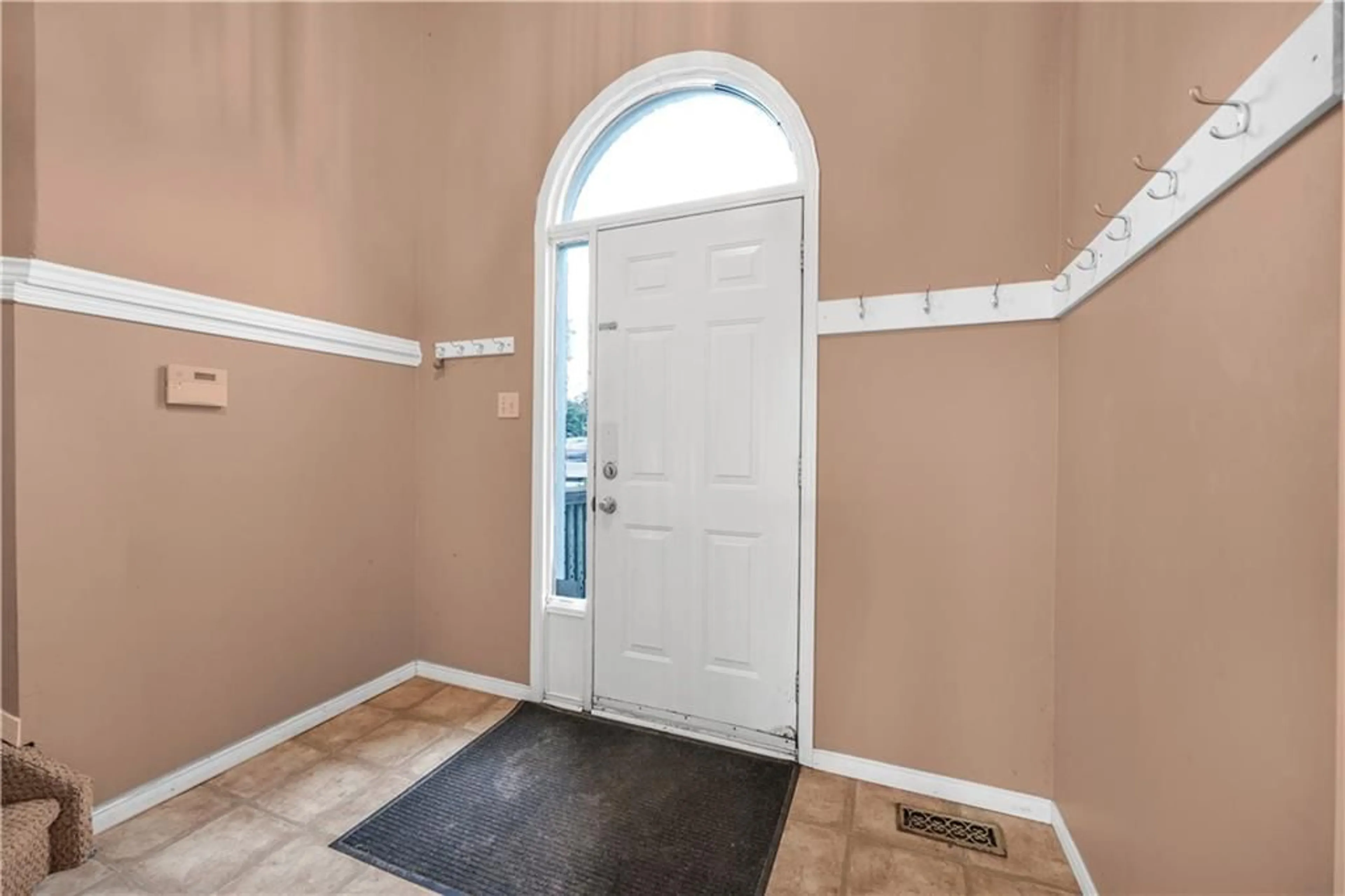 Indoor entryway, wood floors for 2 MAPLETON Ave, Barrie Ontario L4N 7M2