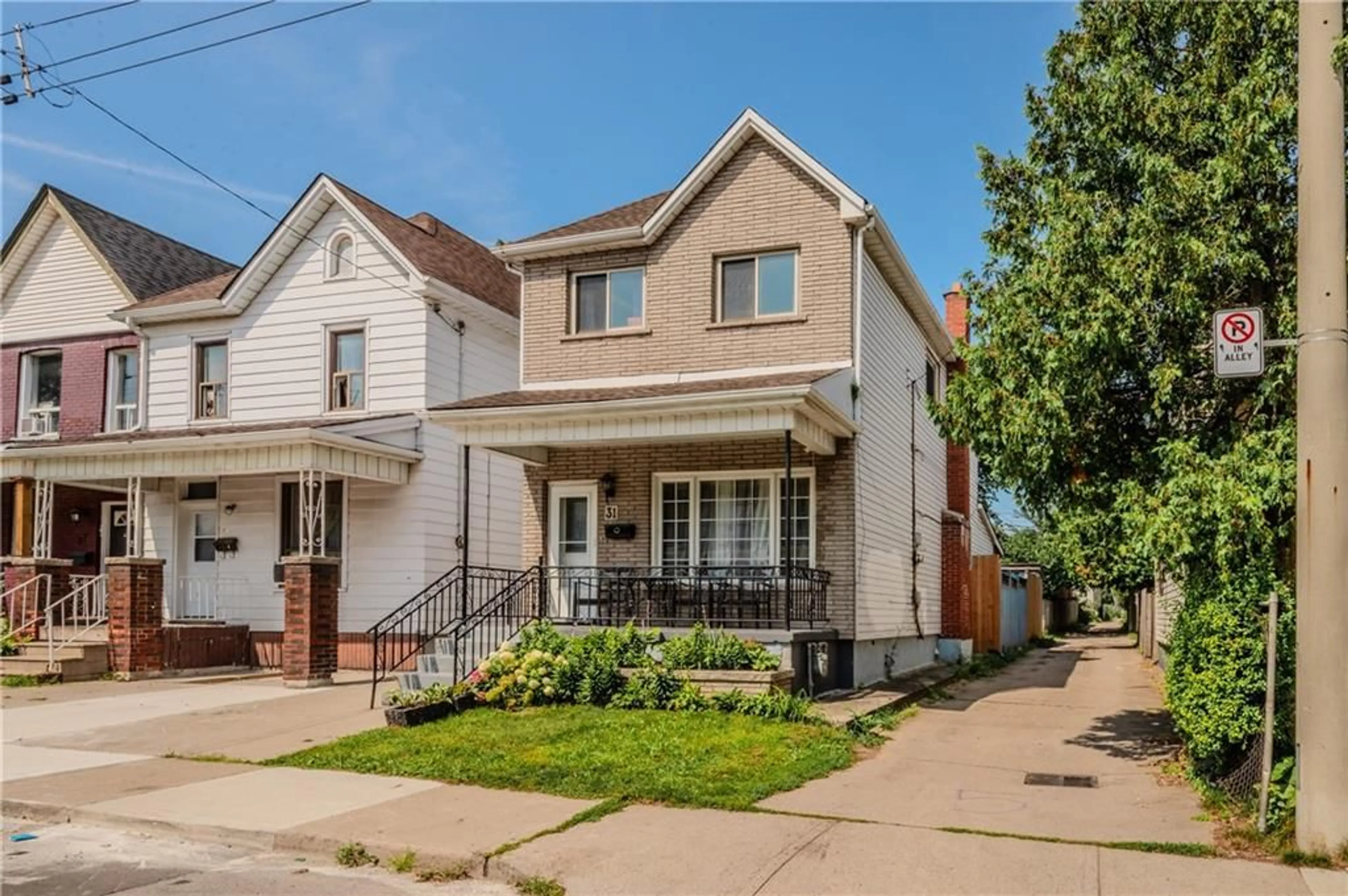 Frontside or backside of a home, the street view for 31 KINRADE Ave, Hamilton Ontario L8L 6L5