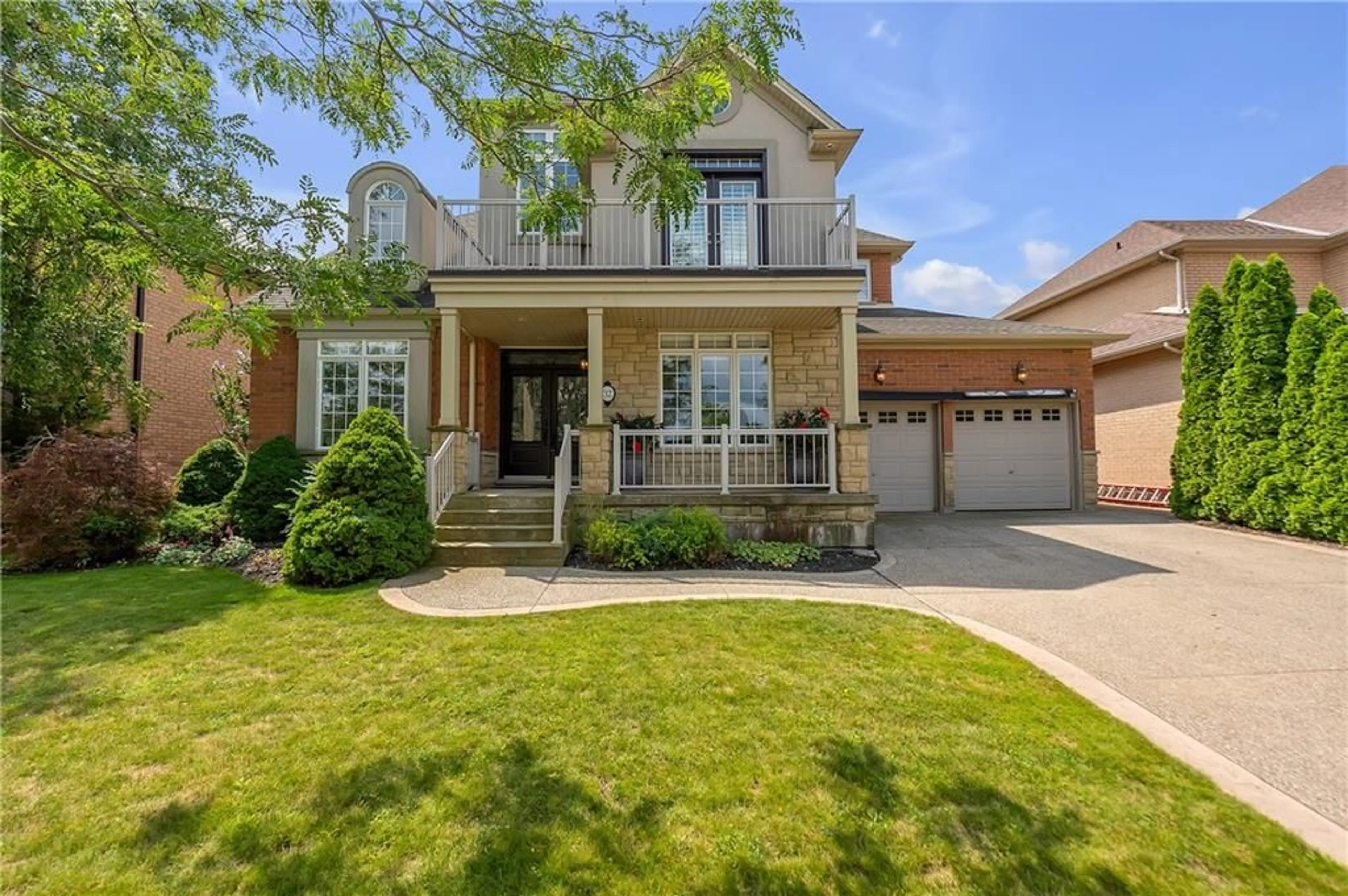 Frontside or backside of a home for 32 MCCOLLUM Rd, Stoney Creek Ontario L8E 6B8