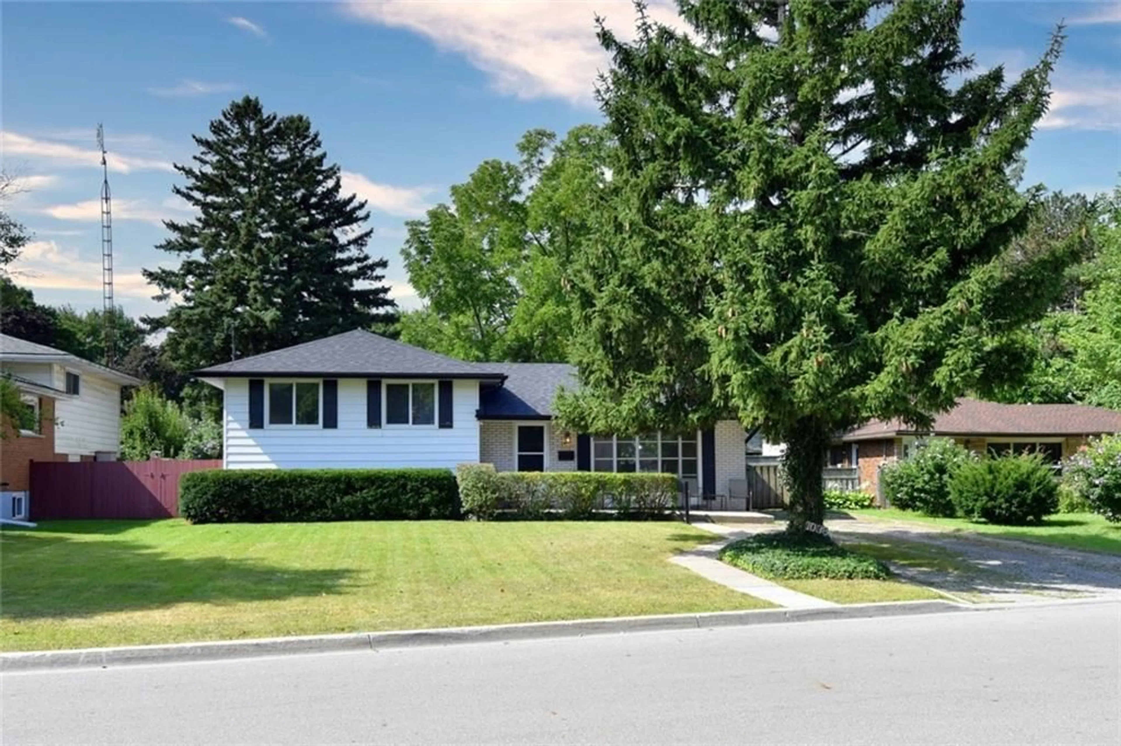 Frontside or backside of a home, the street view for 1036 GALLAGHER Rd, Burlington Ontario L7T 2M6