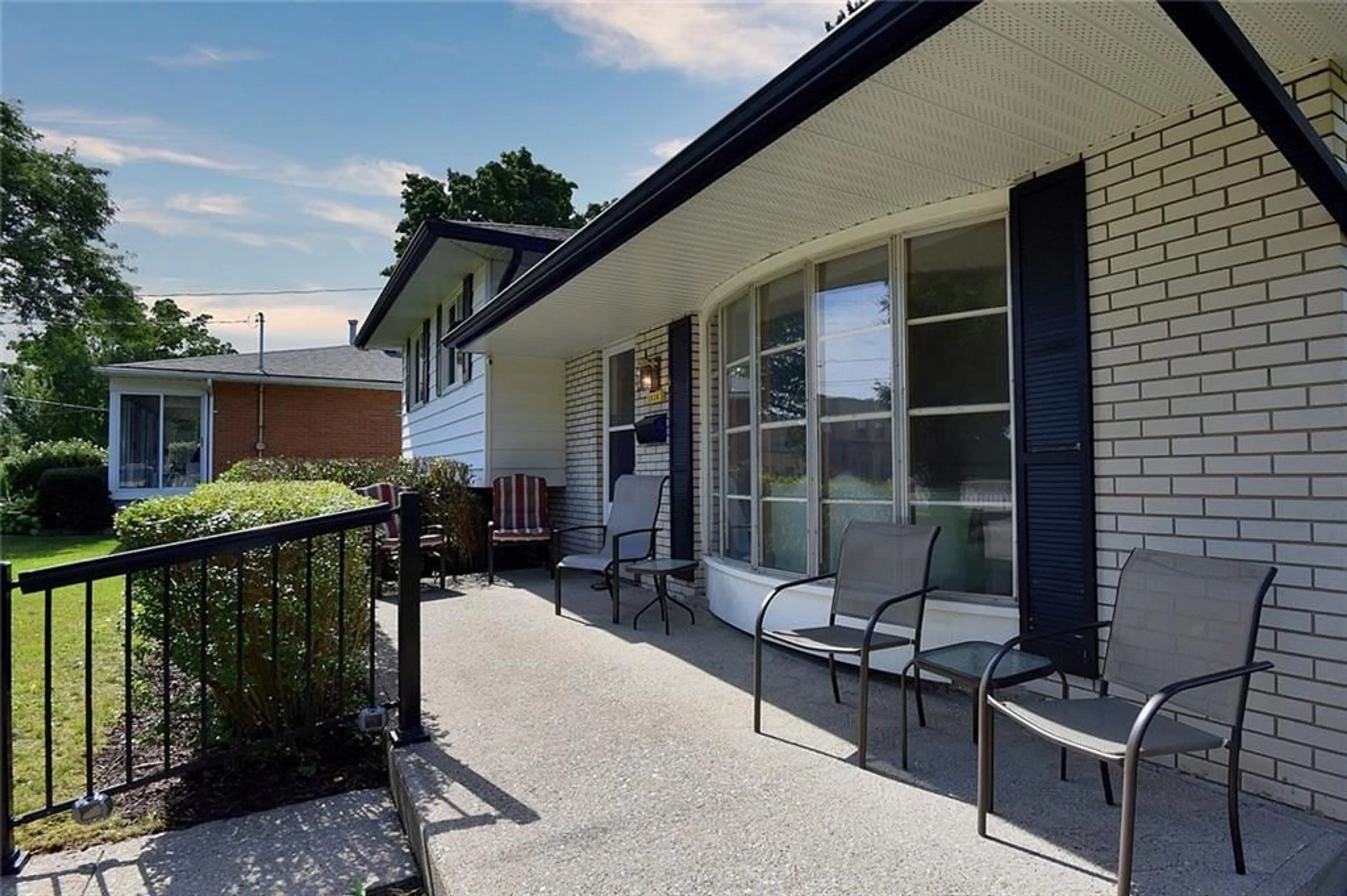 Patio, the street view for 1036 GALLAGHER Rd, Burlington Ontario L7T 2M6