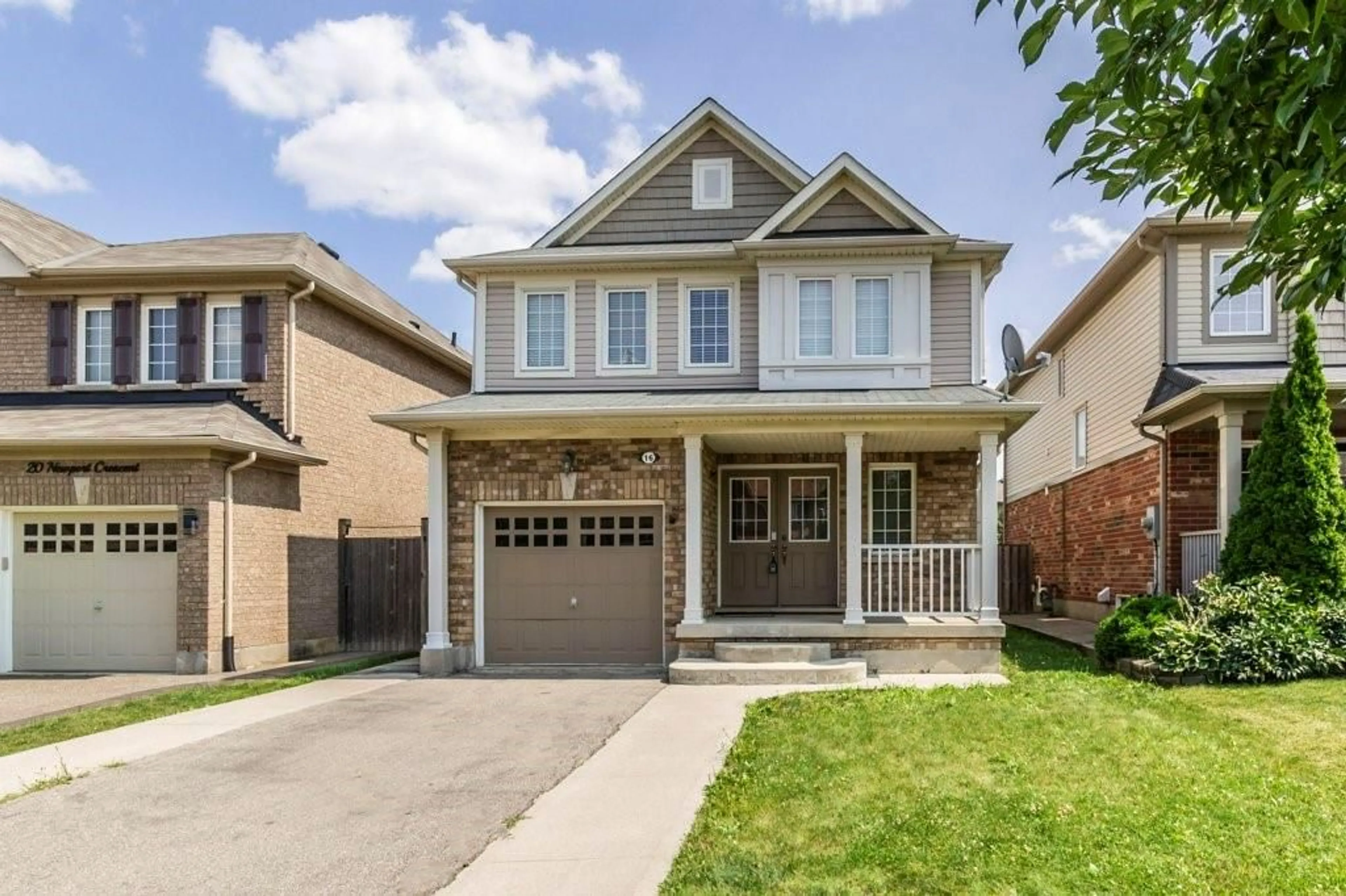 Frontside or backside of a home for 16 NEWPORT Cres, Hamilton Ontario L9A 0B3